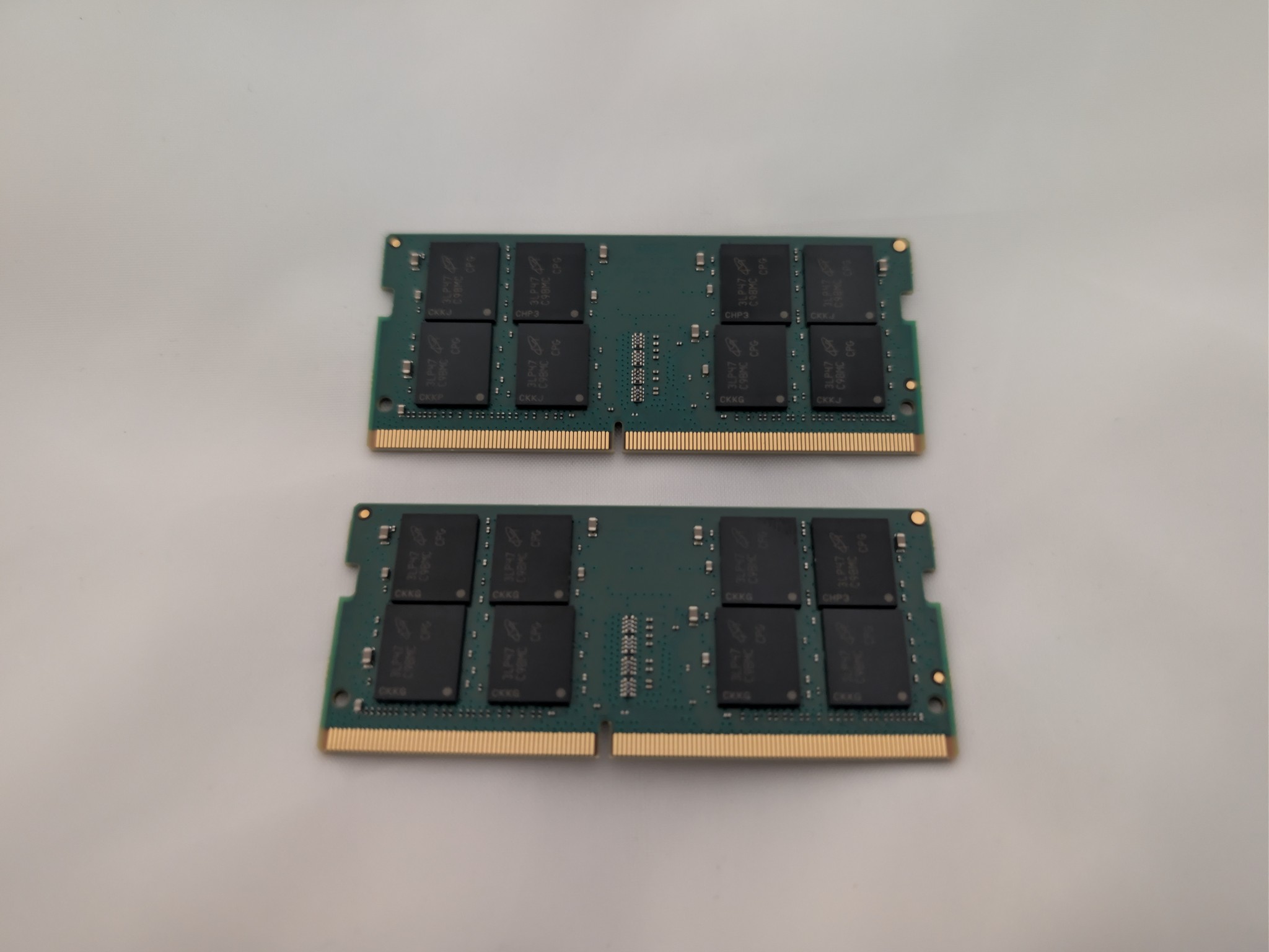 Crucial 32GB (2 x 16GB) 260-Pin SO-DIMM DDR4 3200 (PC4 25600) Laptop RAM Memory - CT16G4SFRA32A
