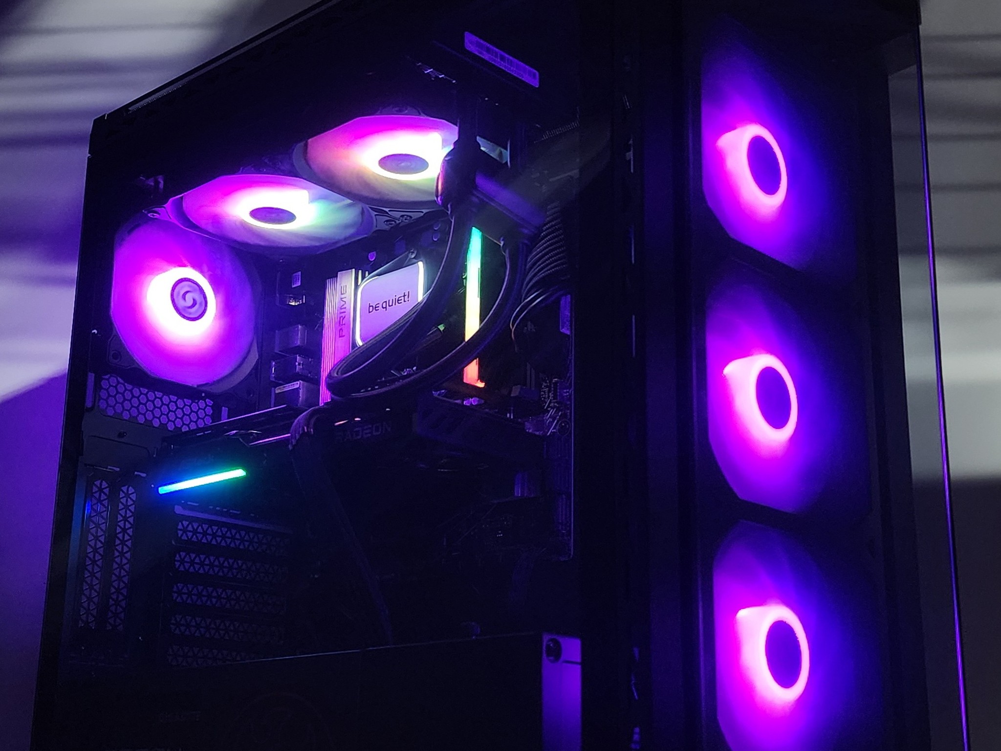 Gaming PC Ryzen 7 7800X3D 16GB RAM 1TB SSD RX 9060 XT 16GB Windows 11 Computer