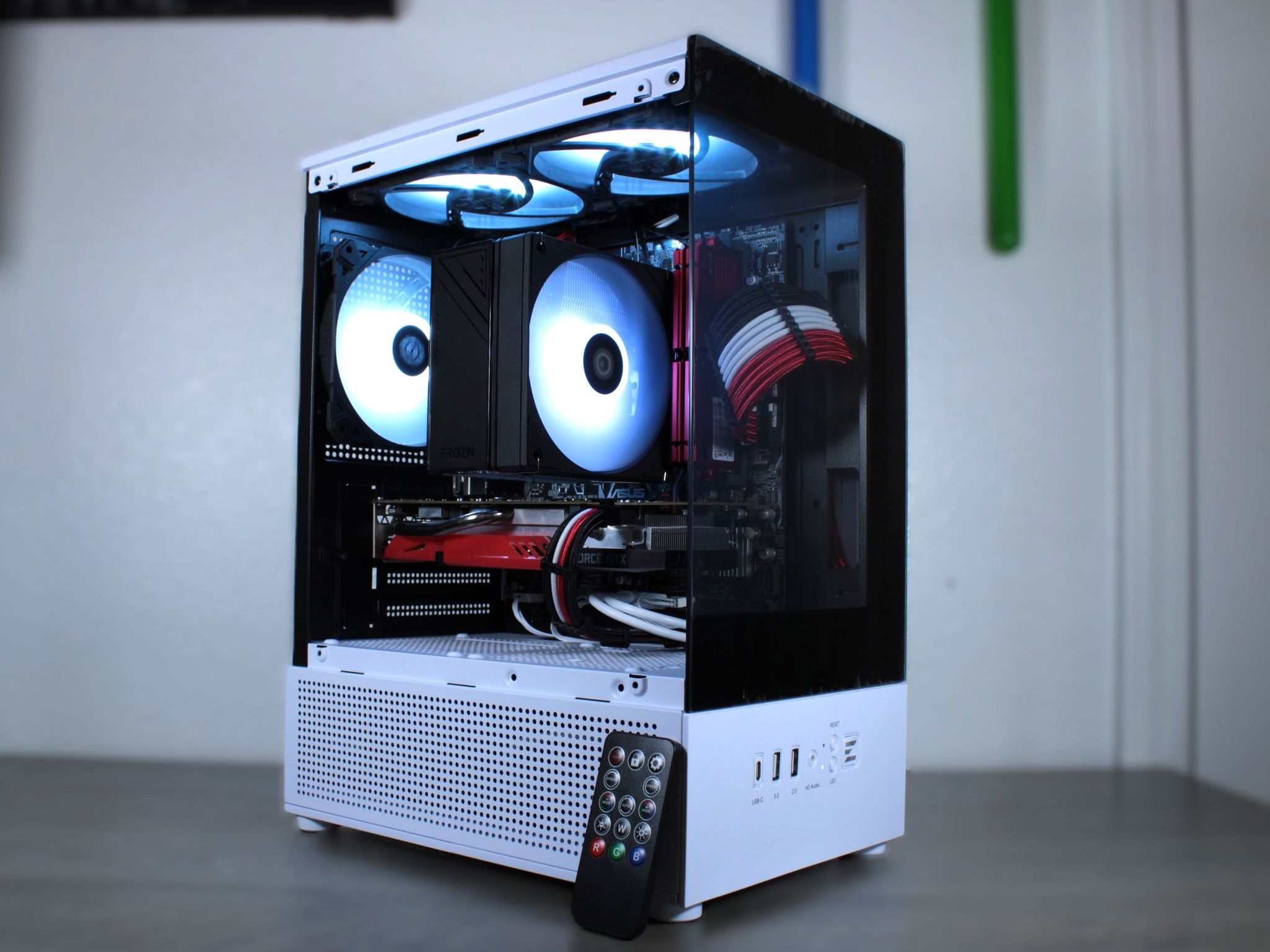 GTX 1660 Super | Ryzen 5 2600 | 16 GB DDR4 Ram 3200 MHz | 512GB NVMe | WiFi | Windows 11 activated