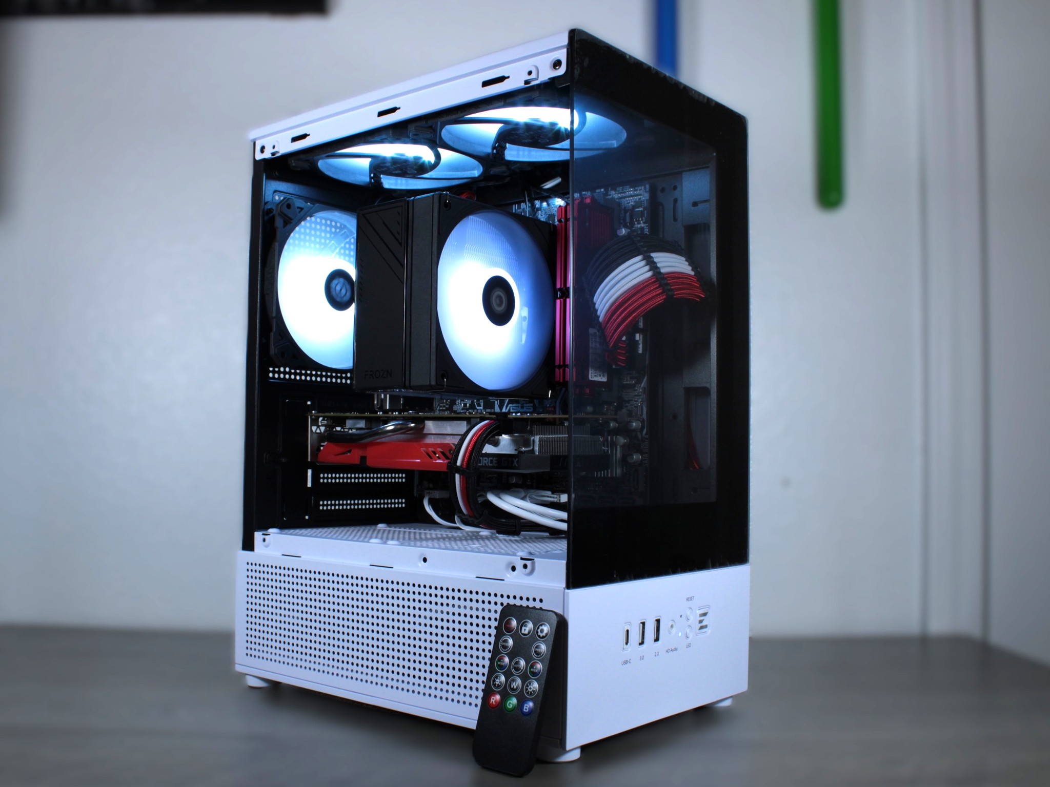 GTX 1660 Super | Ryzen 5 2600 | 16 GB DDR4 Ram 3200 MHz | 512GB NVMe | WiFi | Windows 11 activated