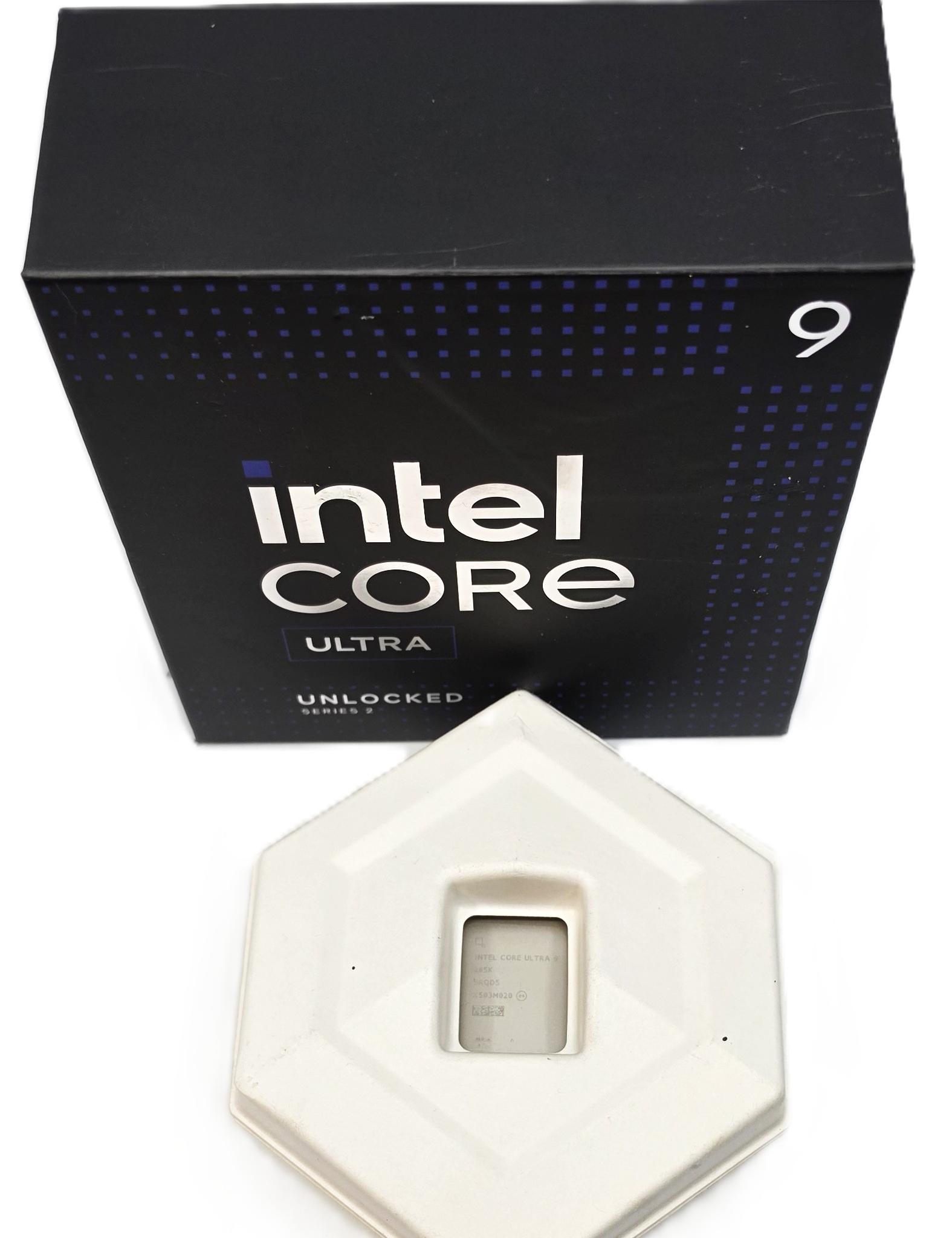 Intel Core Ultra 9 285K with Retail Box. Used once.