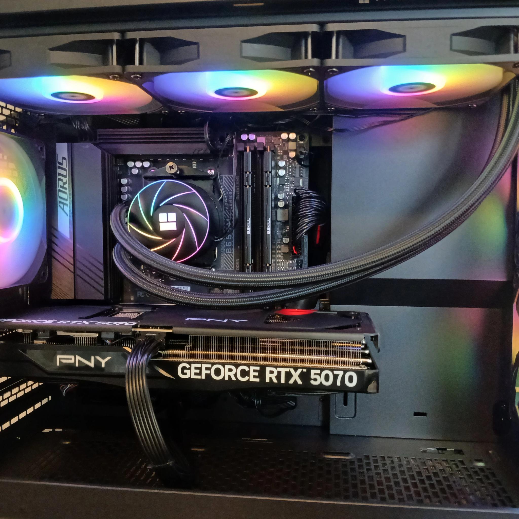 4K Gaming | RTX 5070 12GB | Ryzen 7 7700X | 32GB RAM | 2TB SSD
