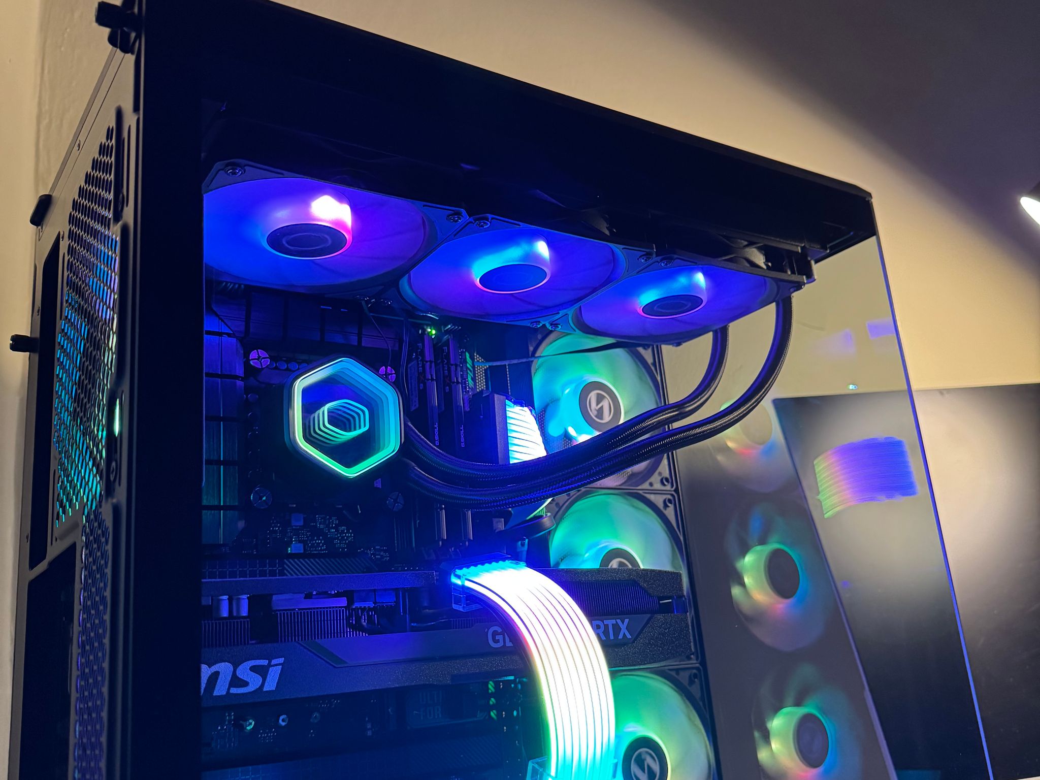 GeForce RTX 5070 Ti Custom Gaming PC - Core i9-14900KF, 32GB RAM