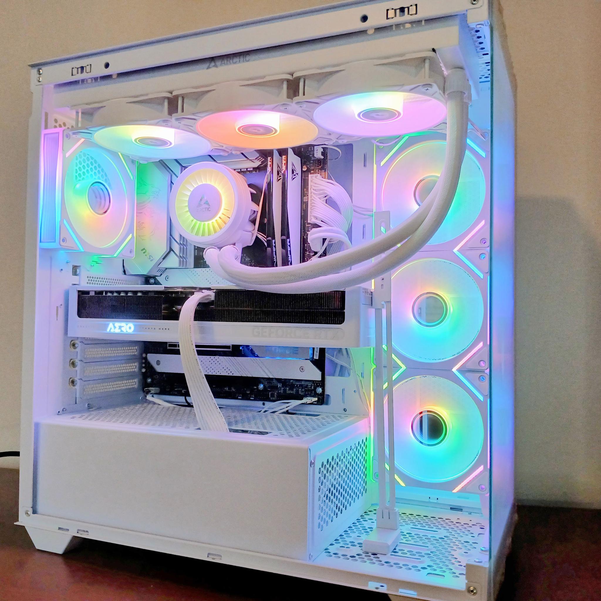 4K Gaming White | RTX 5070 12GB | Intel Core i5 14600K | 32GB RAM DDR5