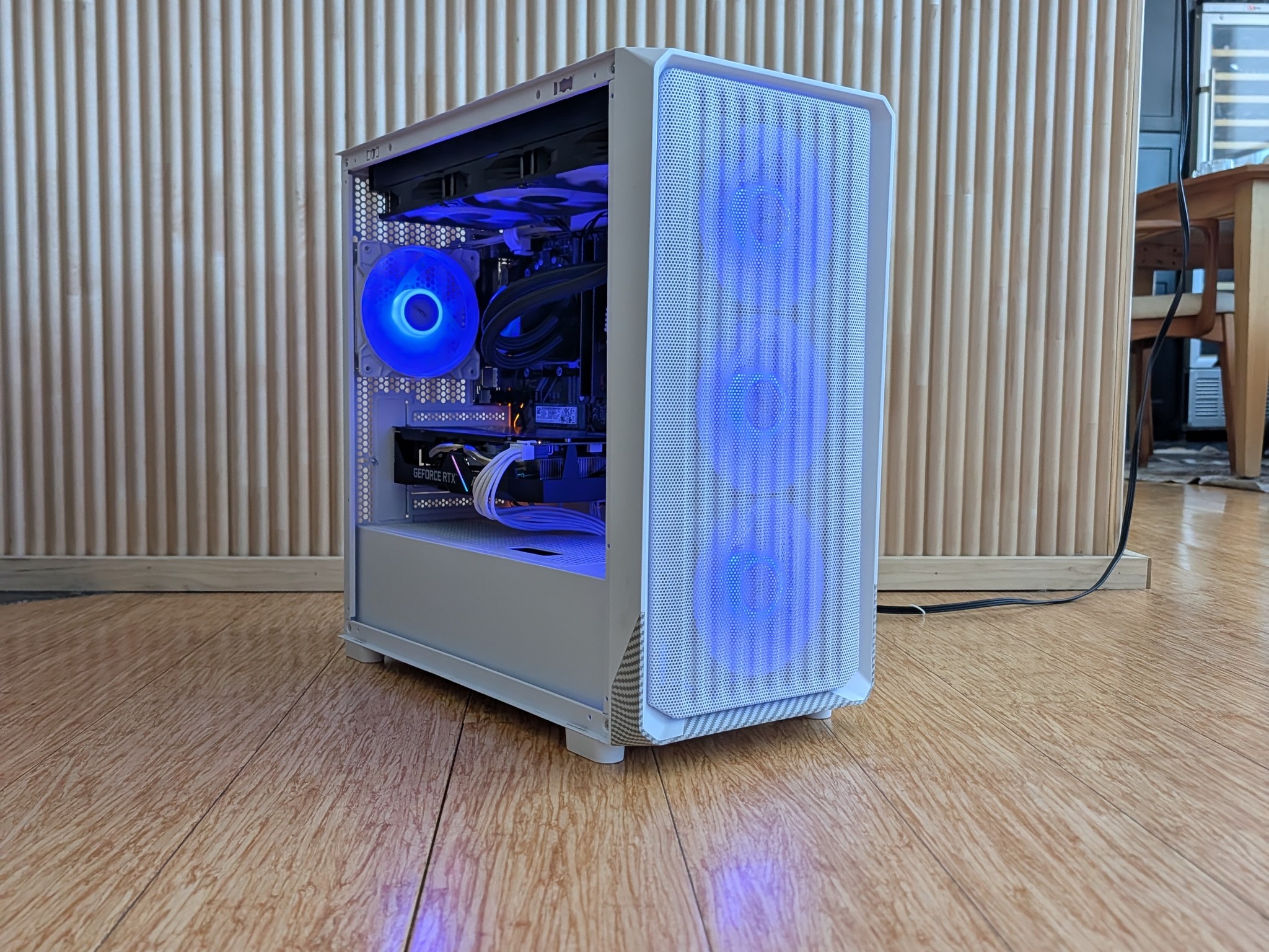Custom RTX gaming PC | RTX 2060 12GB | R7 3700X | 16GB DDR4 | 1TB NVME | AIO |