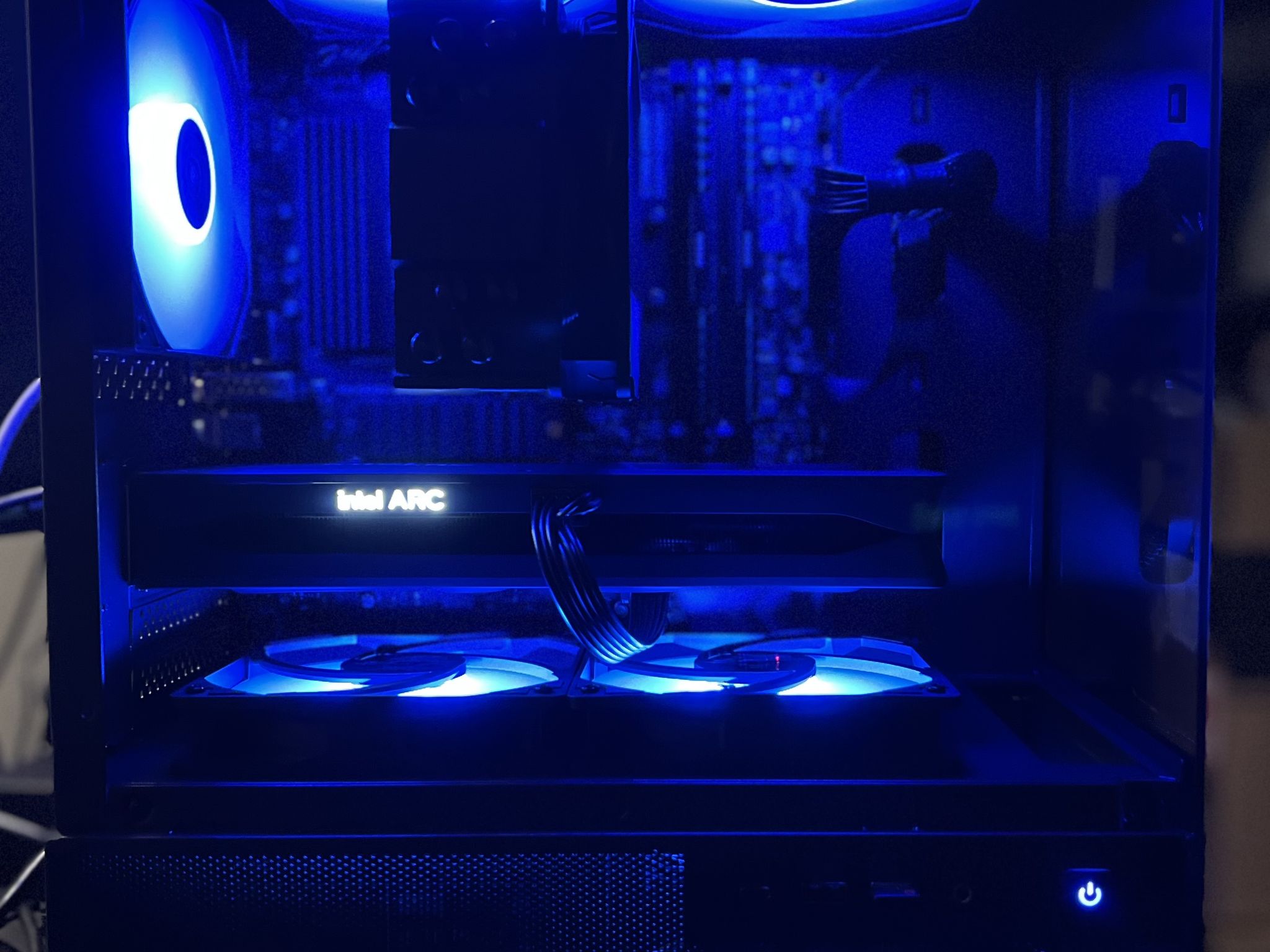 Team Blue 💙 Ryzen 7 5700x/Intel Arc B580 12 GB/32 GB DDR4/1.5 TB/All new parts!