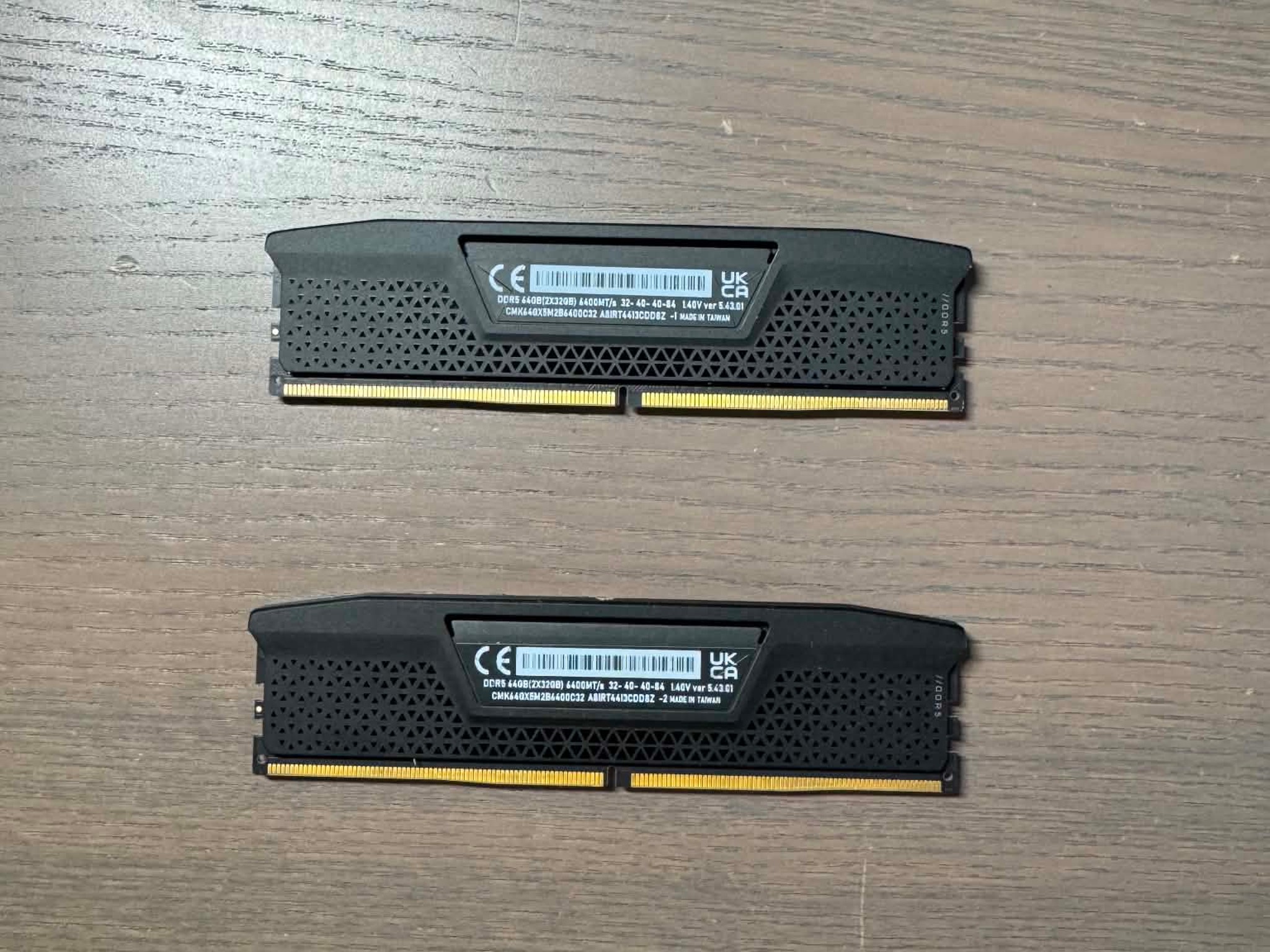CORSAIR VENGEANCE DDR5 RAM 64GB (2x32GB) 6400 MHZ CL32