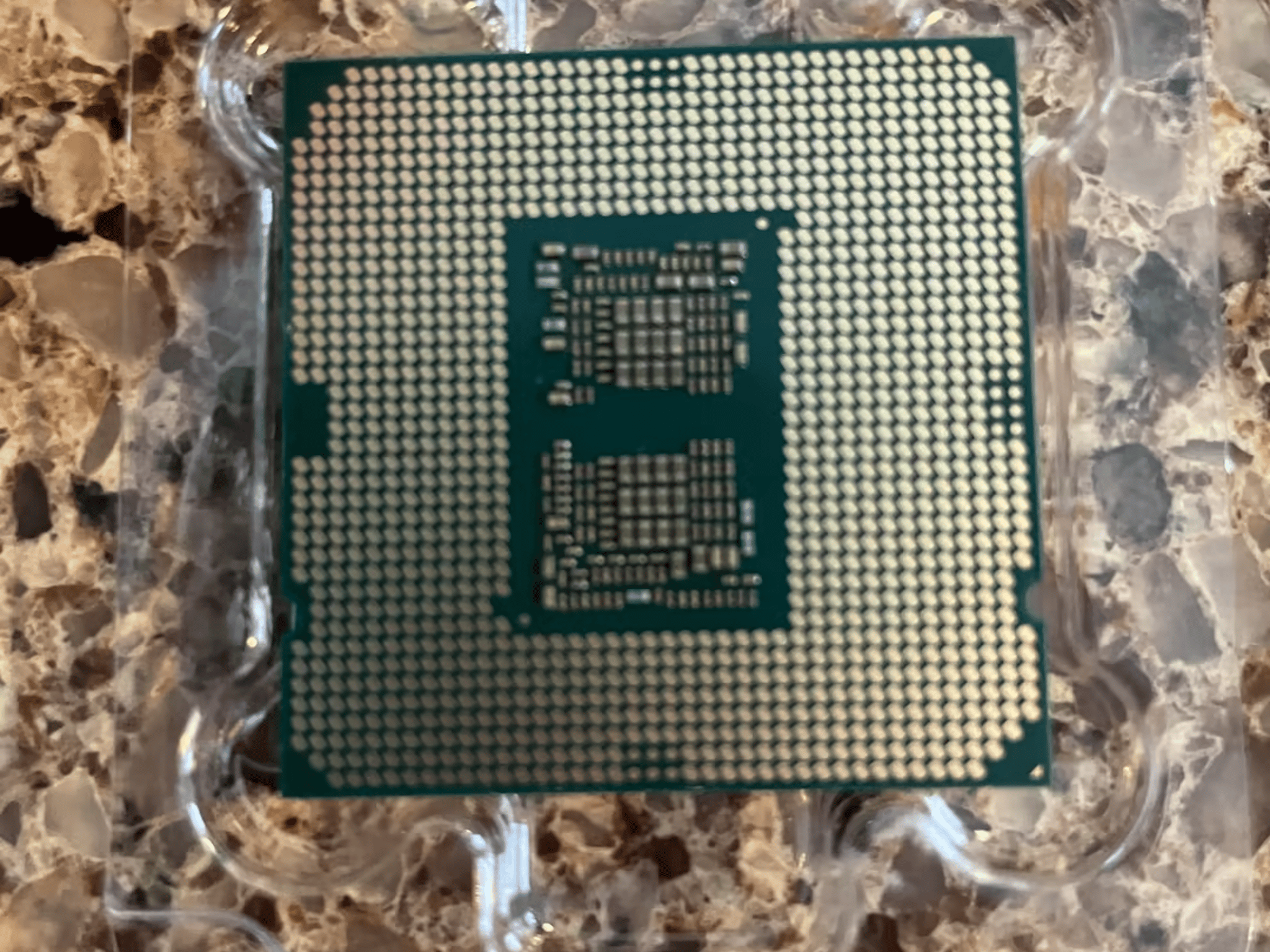 i7 10700F