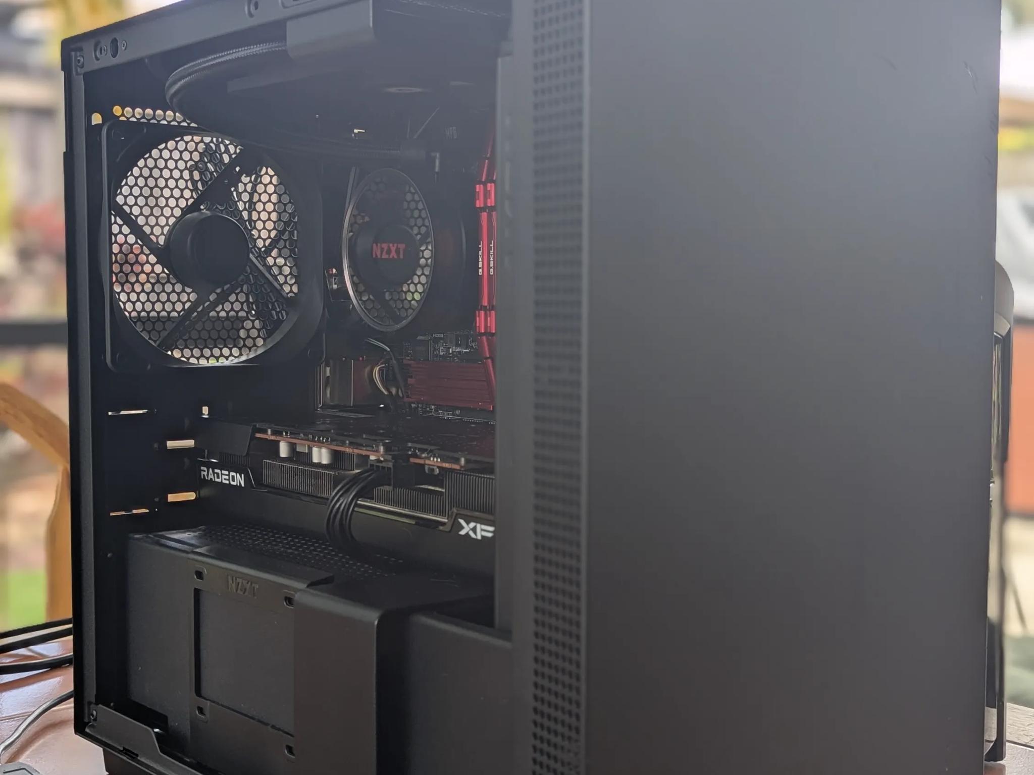 Obsidian Flame - ITX Build i7 9700k, RX 6600 XT, 16GB RAM, 512GB NVMe SSD, 1TB HDD, AIO