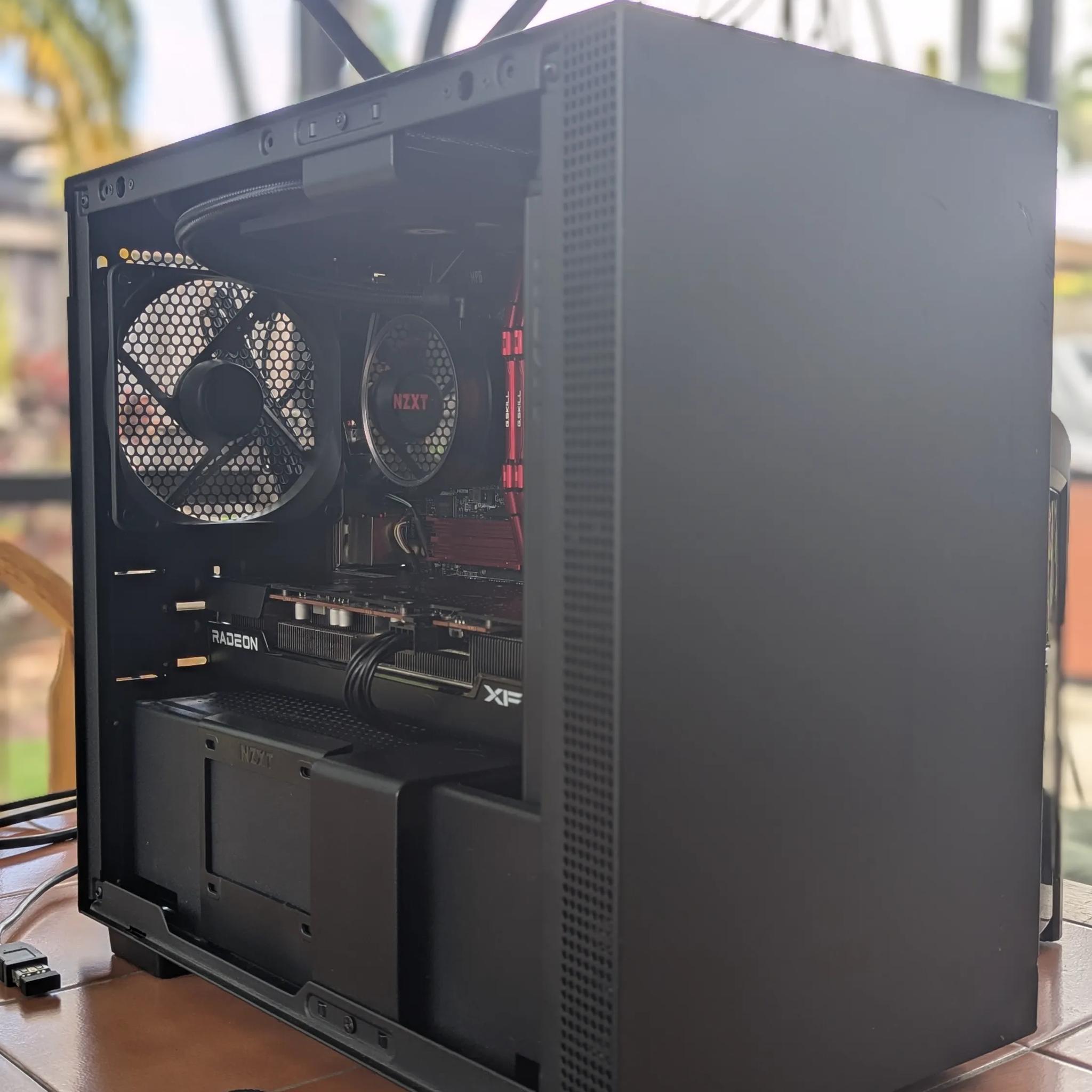 Obsidian Flame - ITX Build i7 9700k, RX 6600 XT, 16GB RAM, 512GB