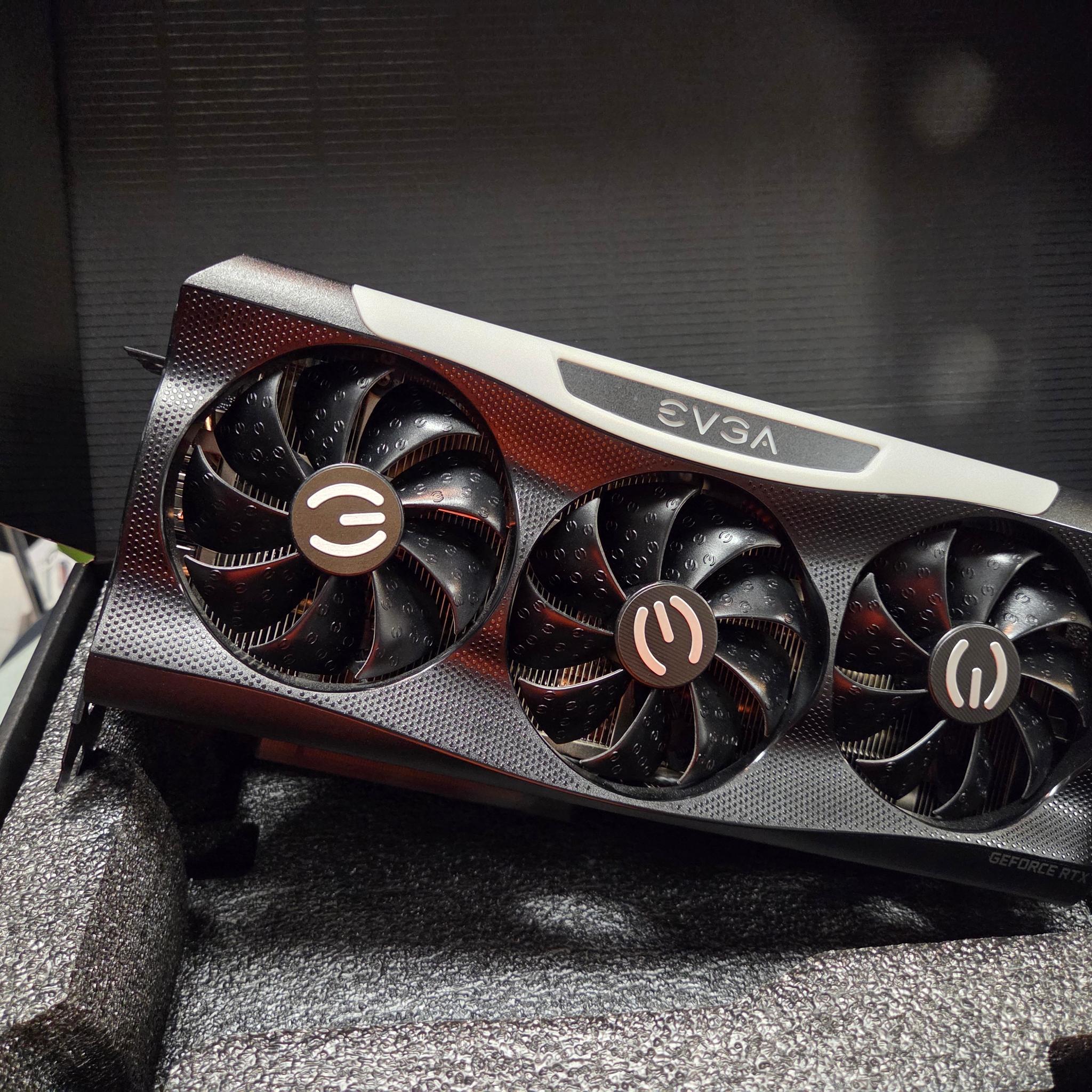 EVGA FTW3 ULTRA GAMING GeForce RTX 3070 Ti