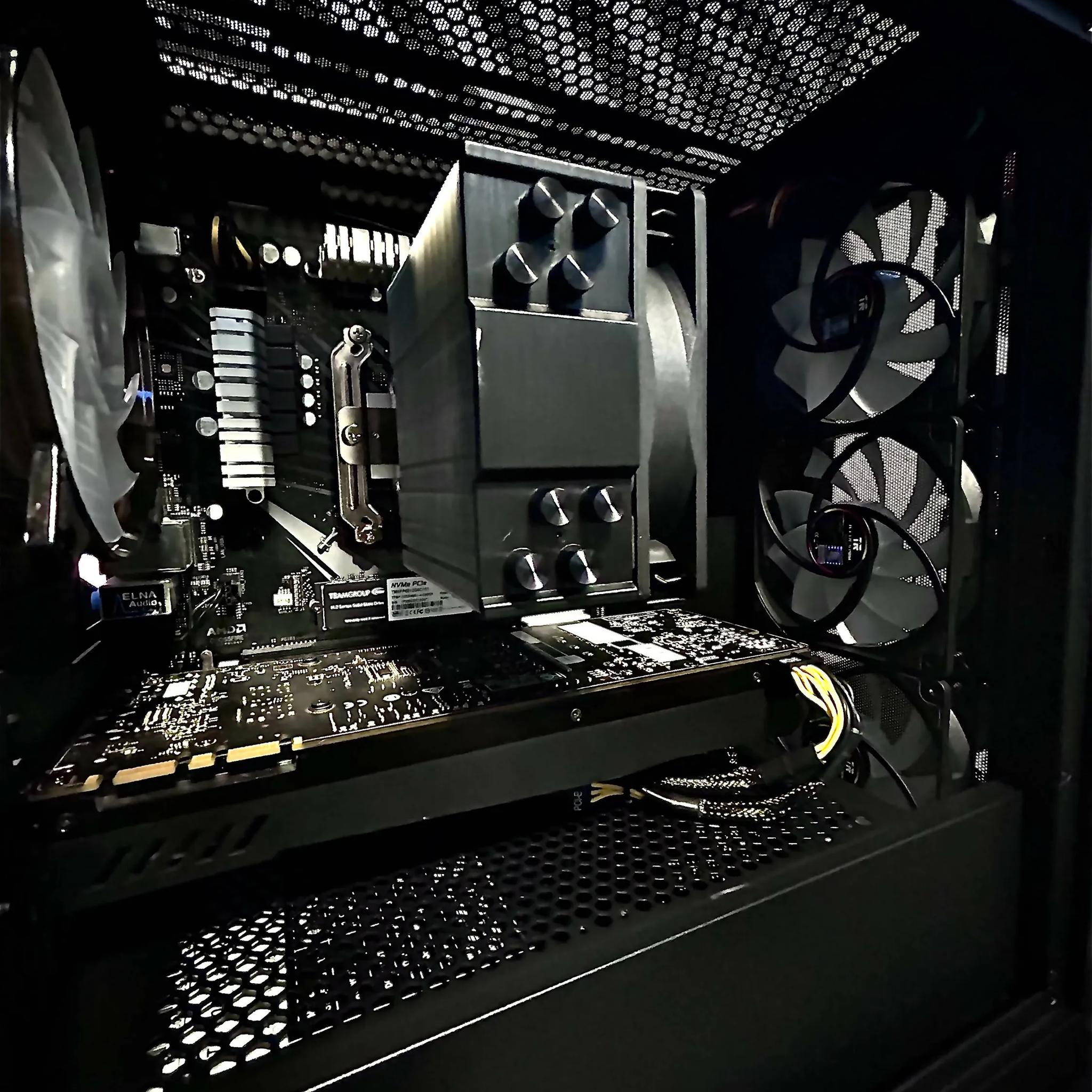 GTX 1070 / Ryzen 3 2200g / 16gb 3200MHz / 512GB NVMe Gen 3 Gaming Pc