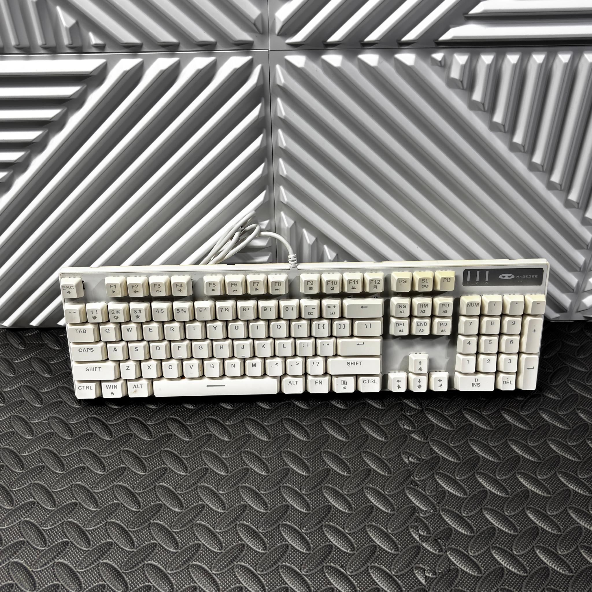 MageGee MK-Storm White Gaming Keyboard | Full Size USB | Tested Working