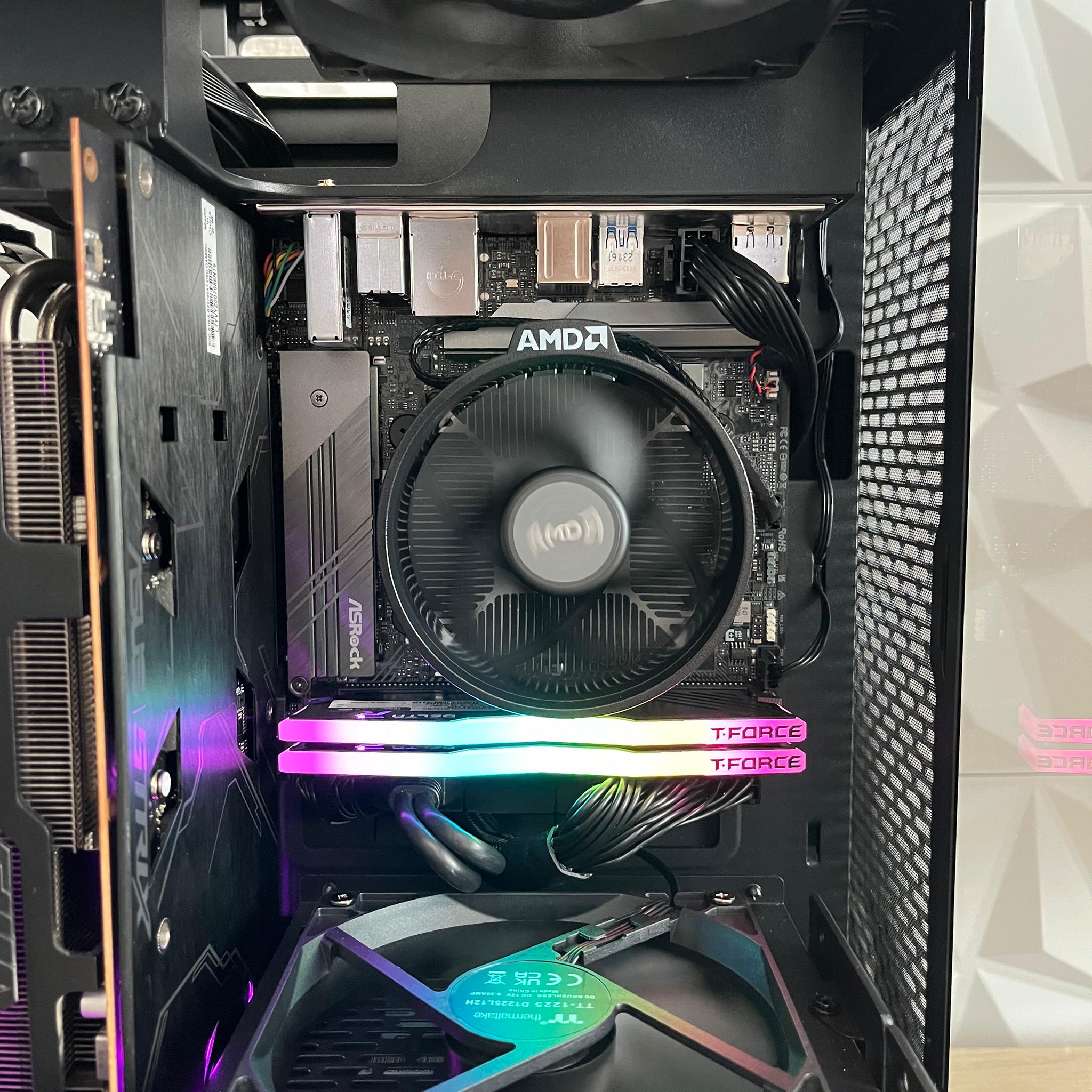 "KNIGHT" CUSTOM PC | RYZEN 5 3600 | RX 5700XT | RAM DDR4 16GB | WIN 11 PRO | PURE PERFORMANCE