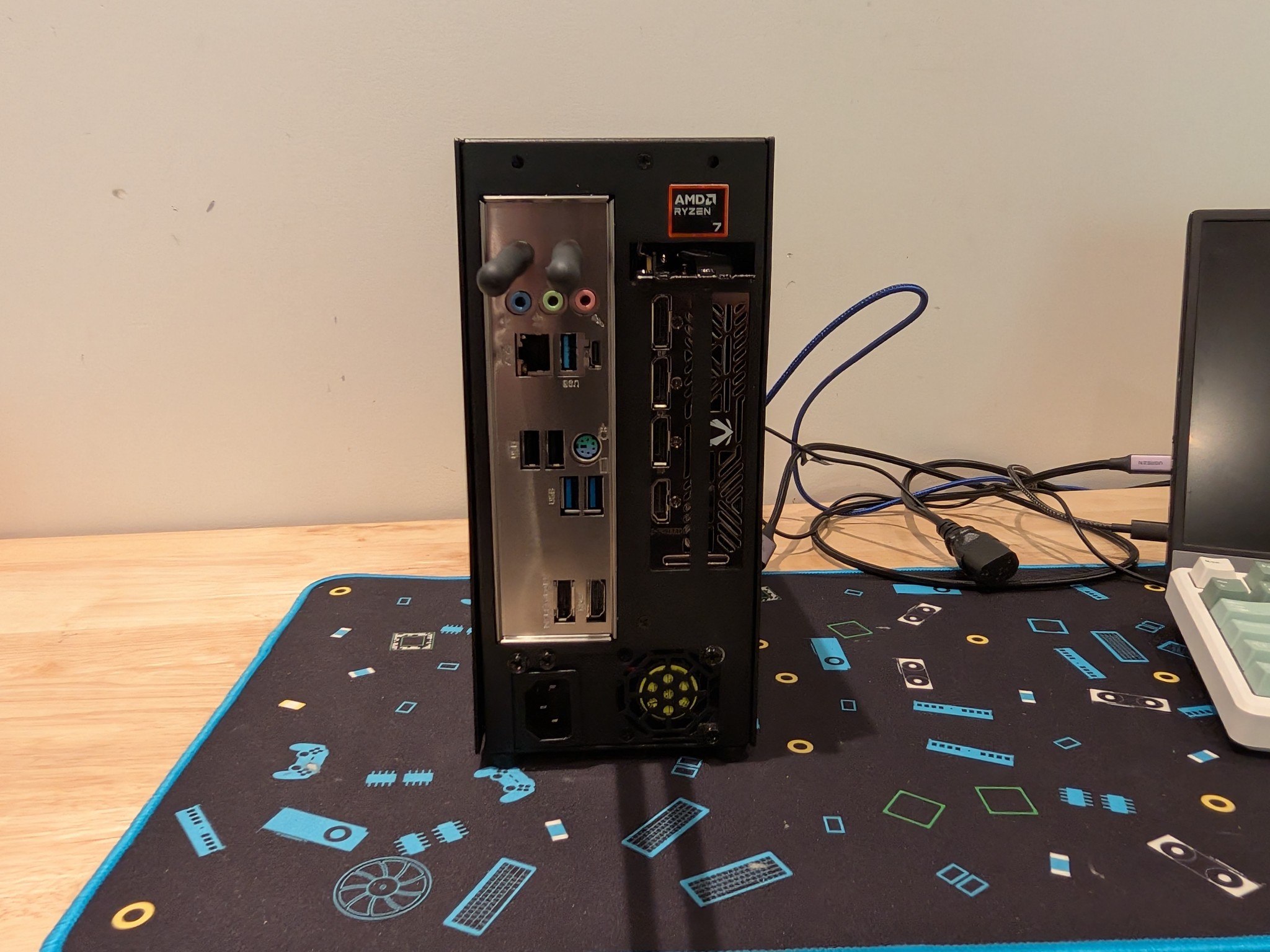 1080p Expeditioner - RTX 5060, Ryzen 5 5600X, 32 GB DDR4 RAM, 1 TB Gen 4 NVME
