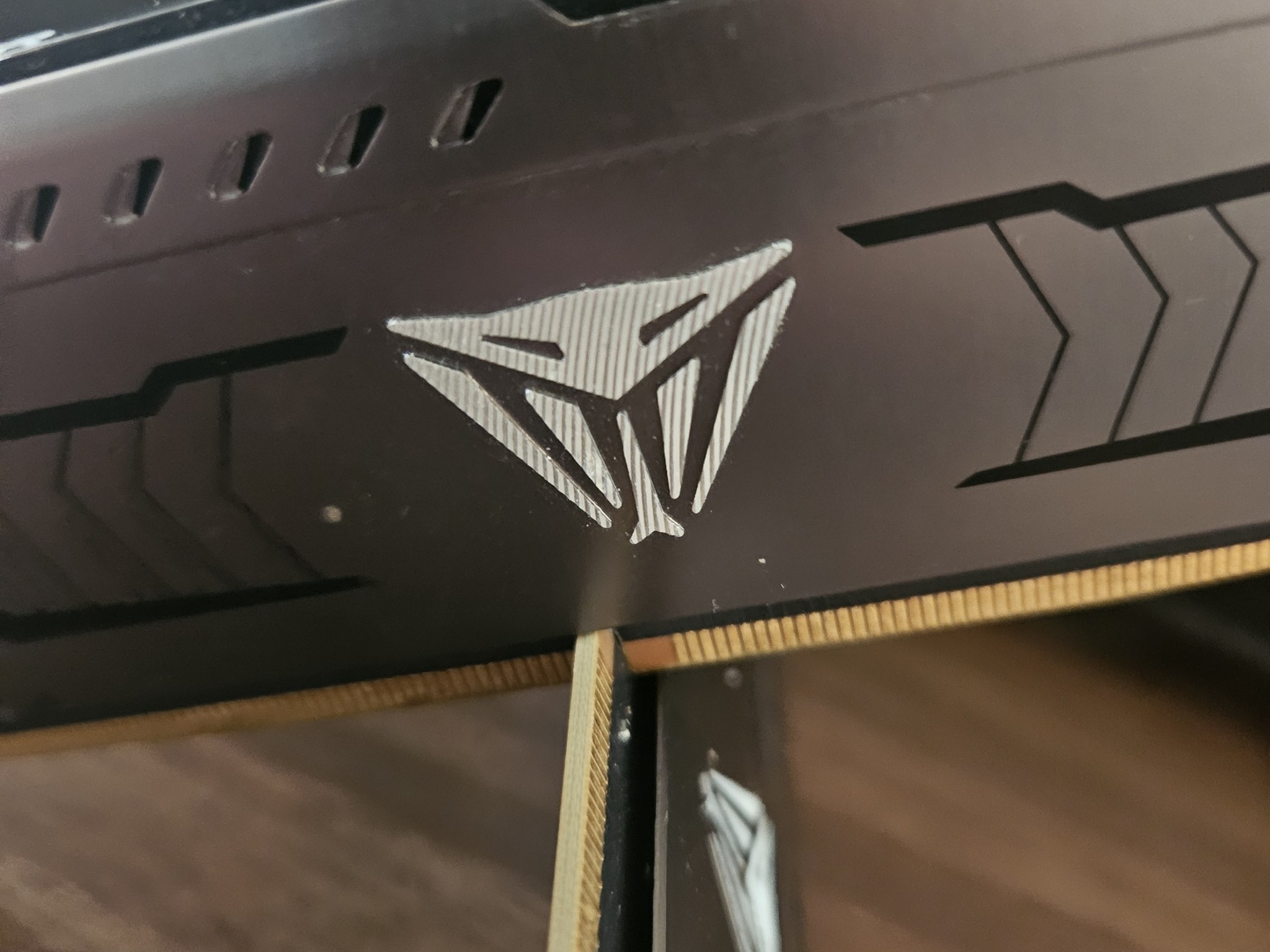 Patriot steel viper ram (8x2)