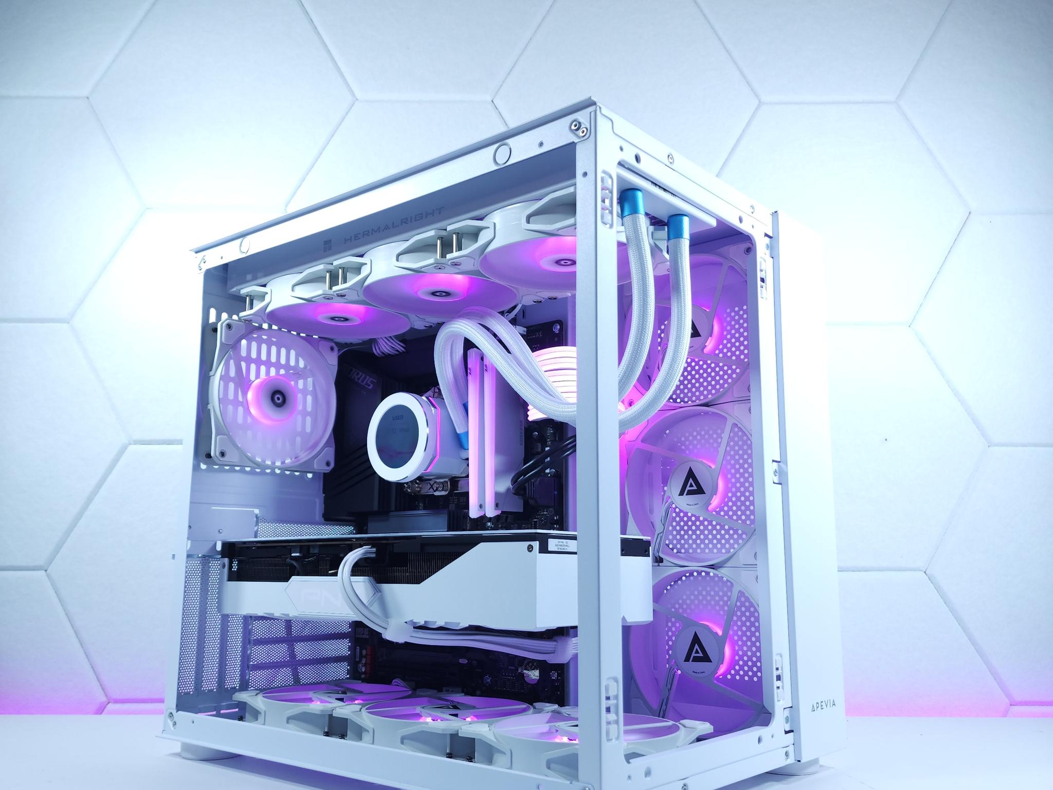 💜🤍RTX 4090 | i9 13900K | 32GB 6000MHz | 6TB NVMe + SSD*