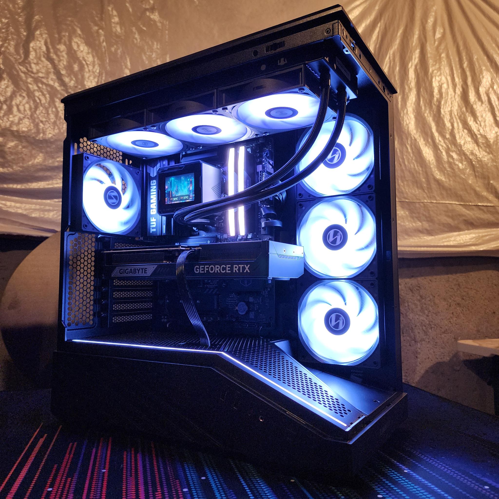 RTX 5080 / Ryzen 9 9900X3D / 32GB DDR5 RAM / 2TB NVMe
