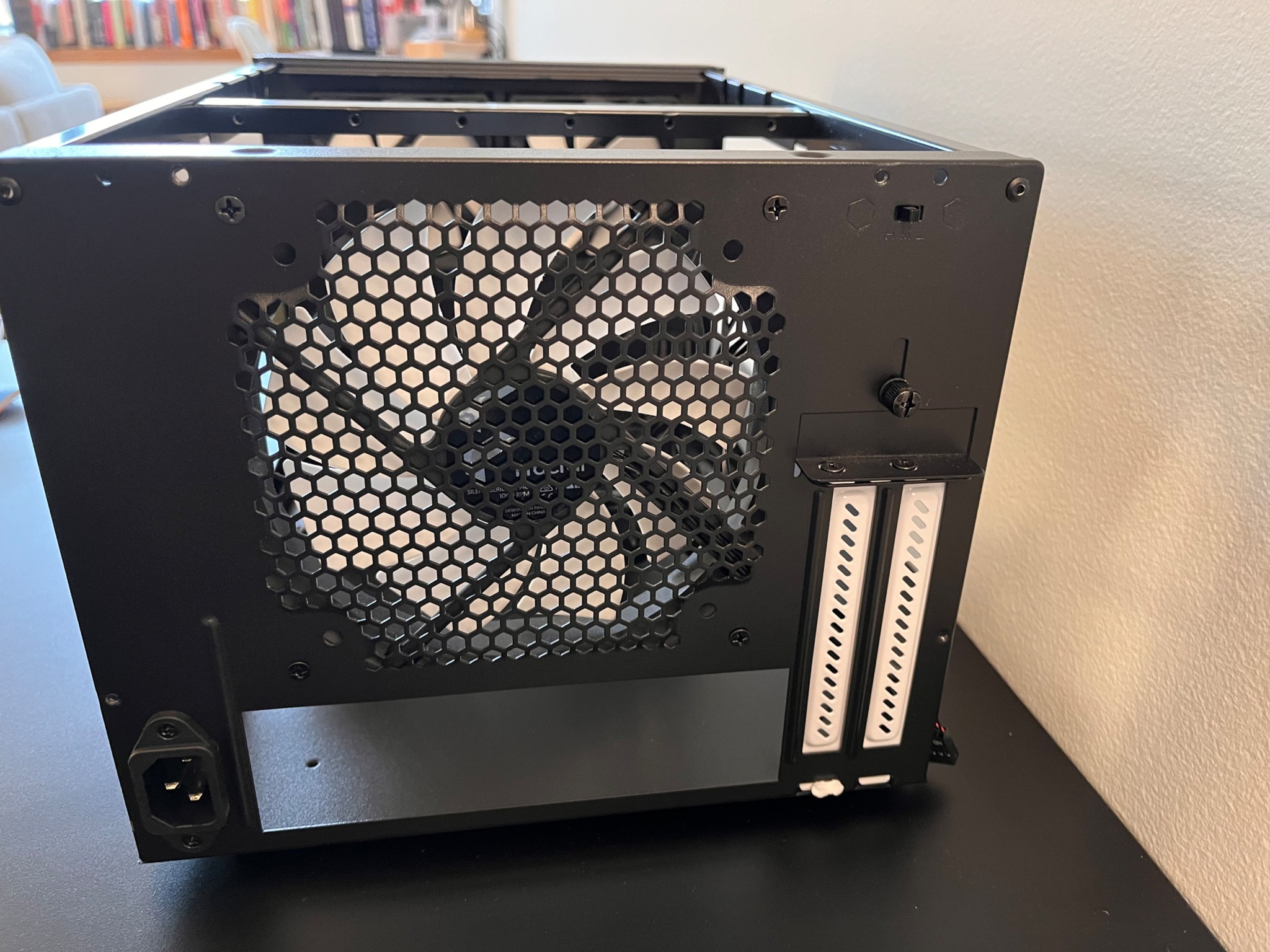 Fractal Node 304 - Like New