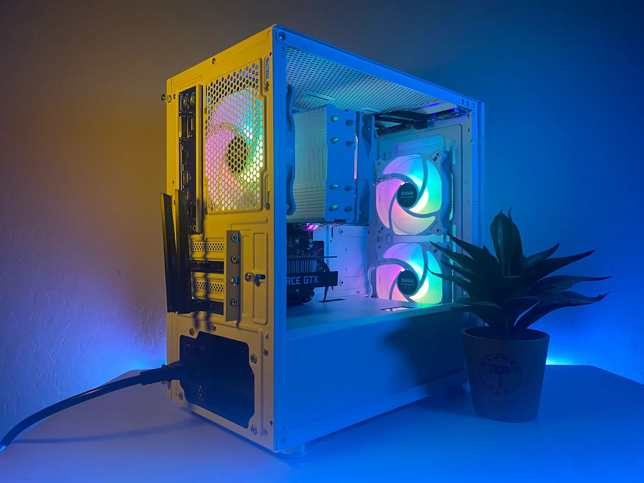 ❄️ FAST Custom Built White/RGB Gaming Computer ❄️| Windows 11 | Great for gaming!