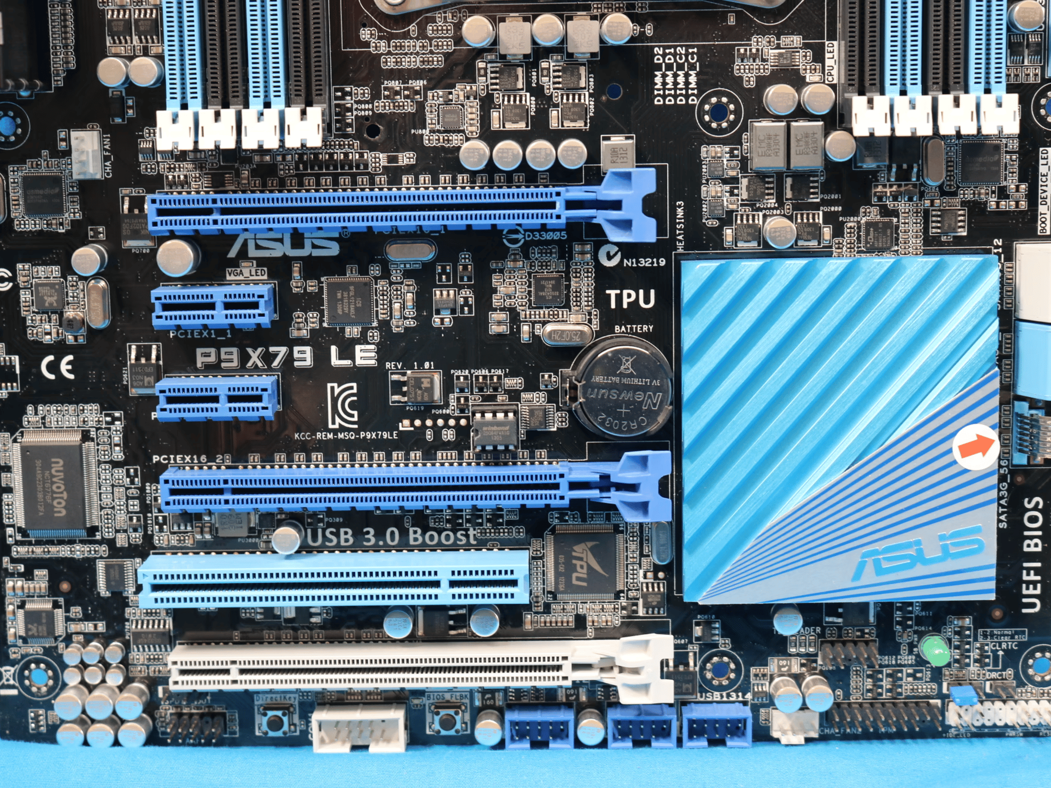 *READ* ASUS P9X79 LE Intel Socket LGA2011 X79 DDR3 ATX Desktop Motherboard & I/O Shield