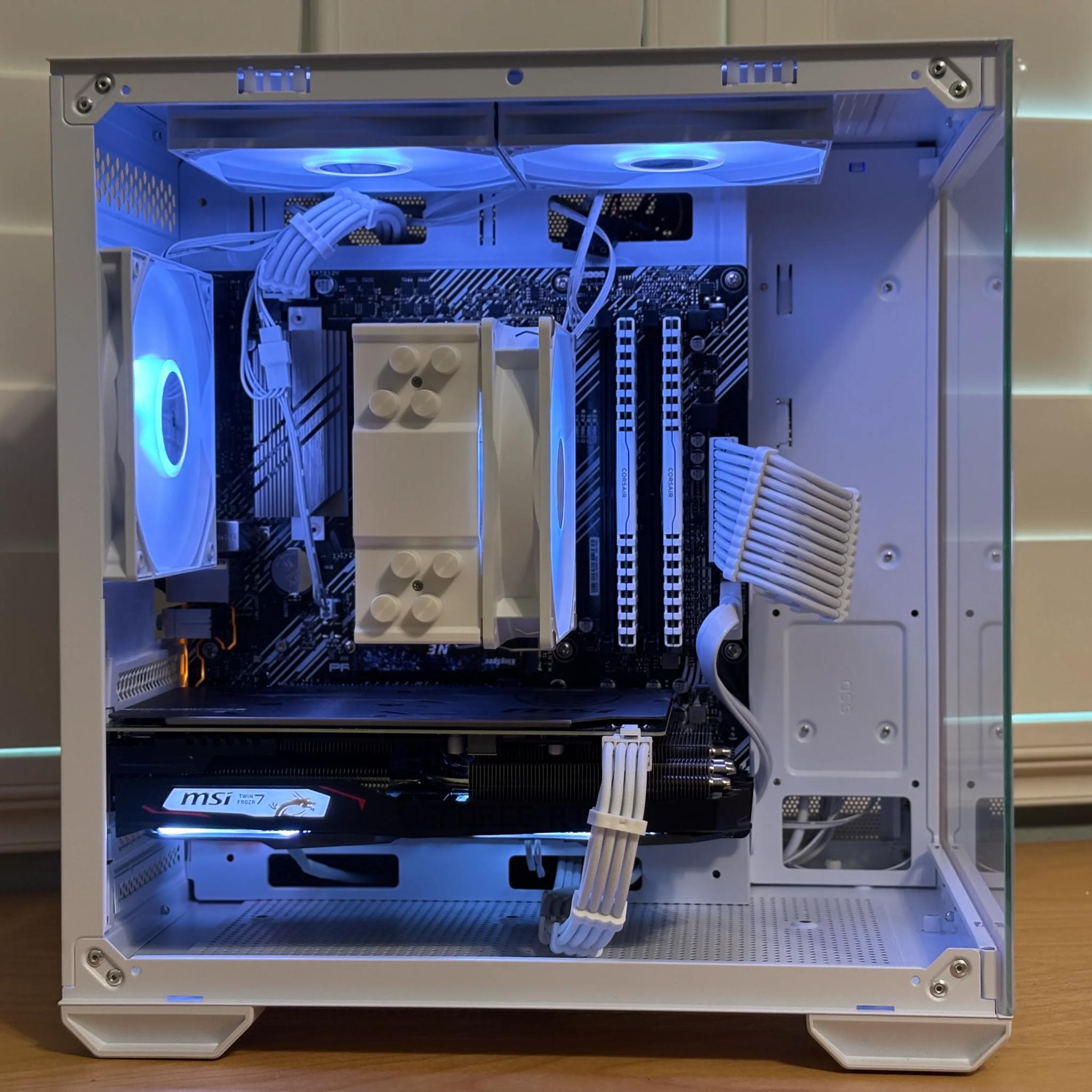White RTX Fish Tank Gaming PC Wifi