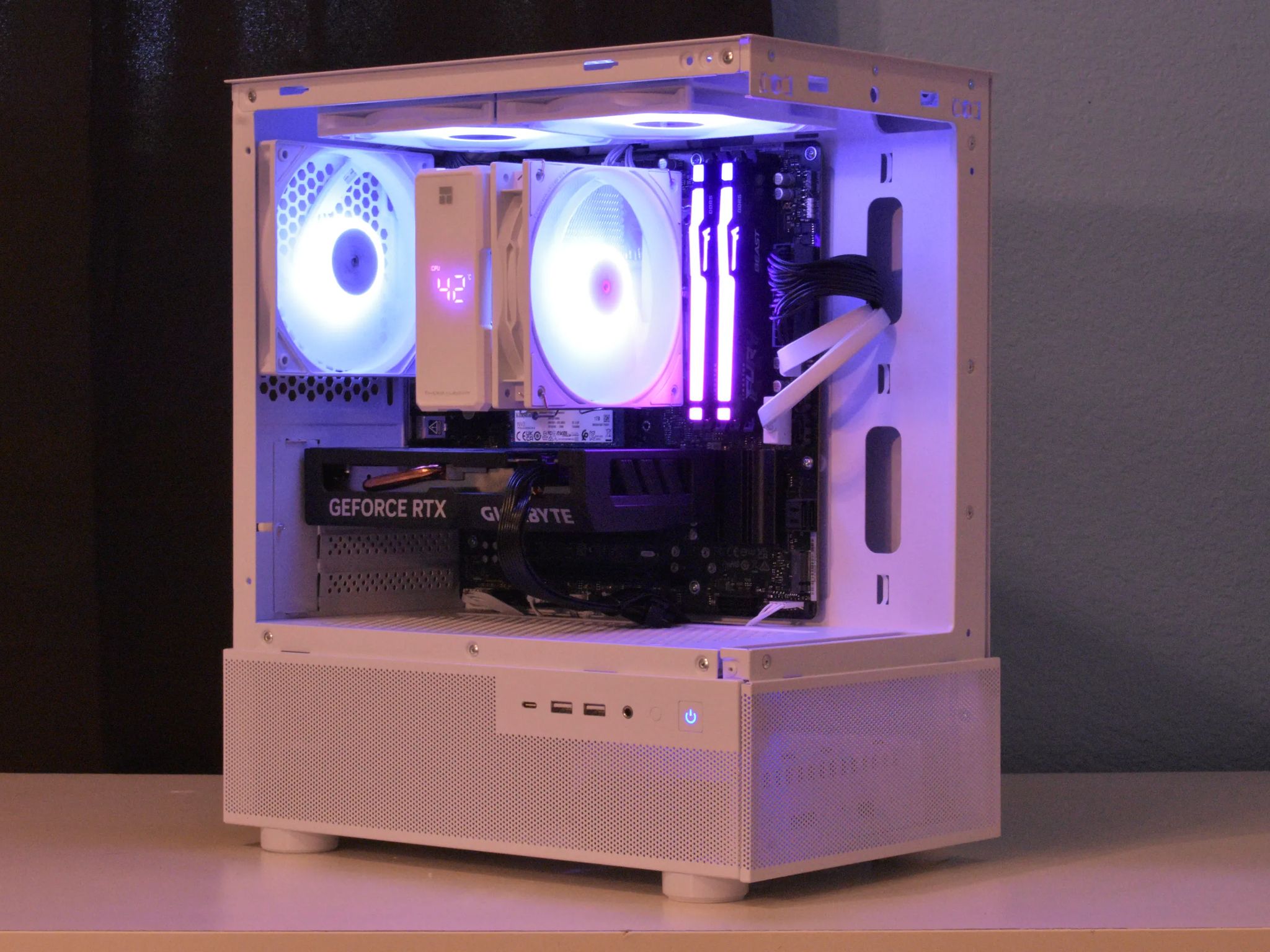 ⬜Whiteout v2⬜ Ryzen 5 7500F | RTX 4060 8GB | 16GB Ram 6000mhz | 1TB nVME Gen4 SSD | Win11 Pro + Wifi