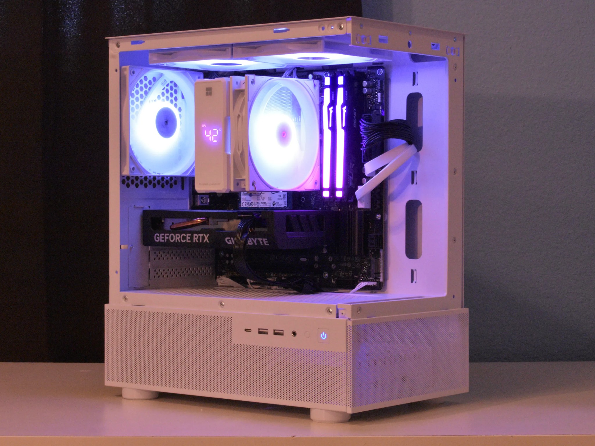 ⬜Whiteout v2⬜ Ryzen 5 7500F | RTX 4060 8GB | 16GB Ram 6000mhz | 1TB nVME Gen4 SSD | Win11 Pro + Wifi