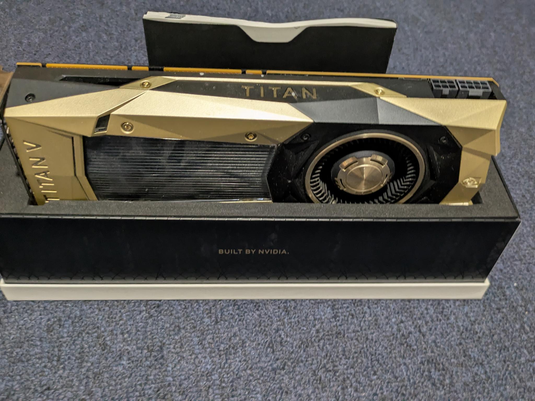 NVIDIA TITAN V - Image 2