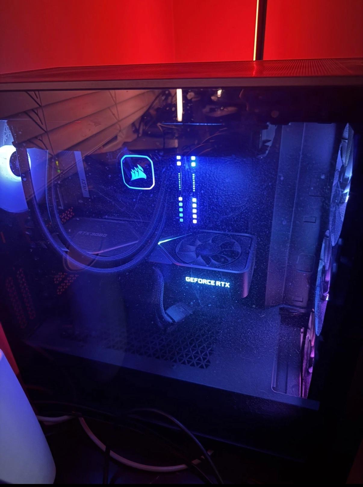 Corsair Vengeance i7300, 3080 GPU, i9 12900k, 32GB DDR5 RAM Windows 11 Gaming PC