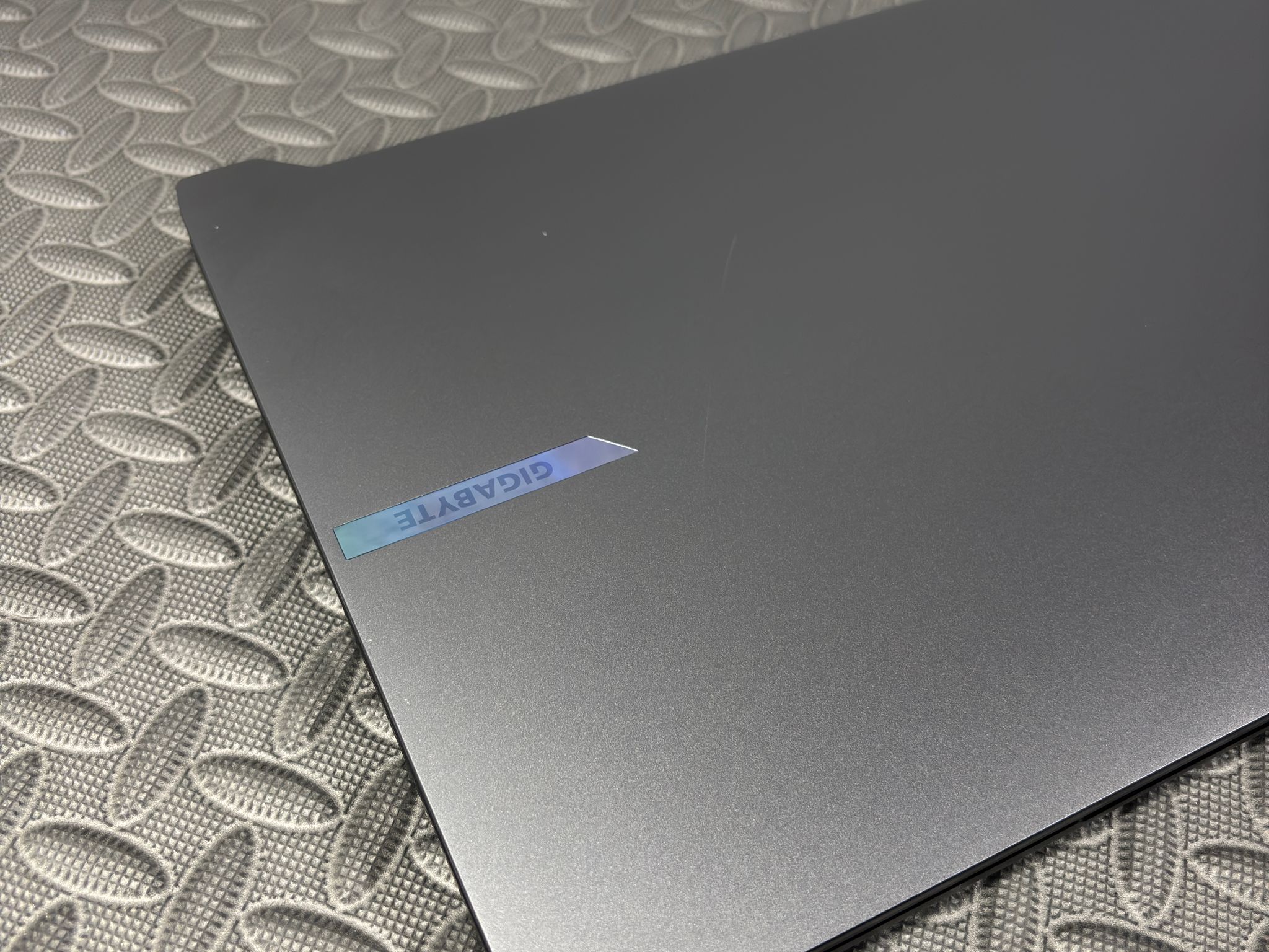 GIGABYTE - AERO X16 WQXGA - AMD Ryzen Al 7 350 - 1TB SSD - 32GB RAM - RTX 5070