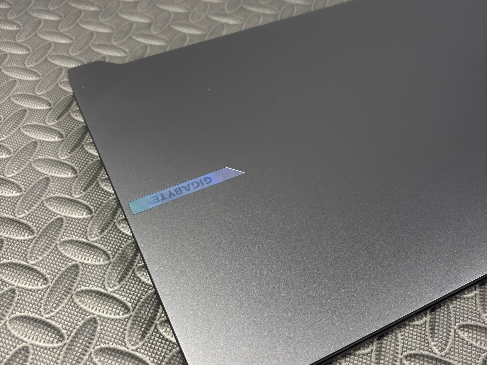 GIGABYTE - AERO X16 WQXGA - AMD Ryzen Al 7 350 - 1TB SSD - 32GB RAM - RTX 5070