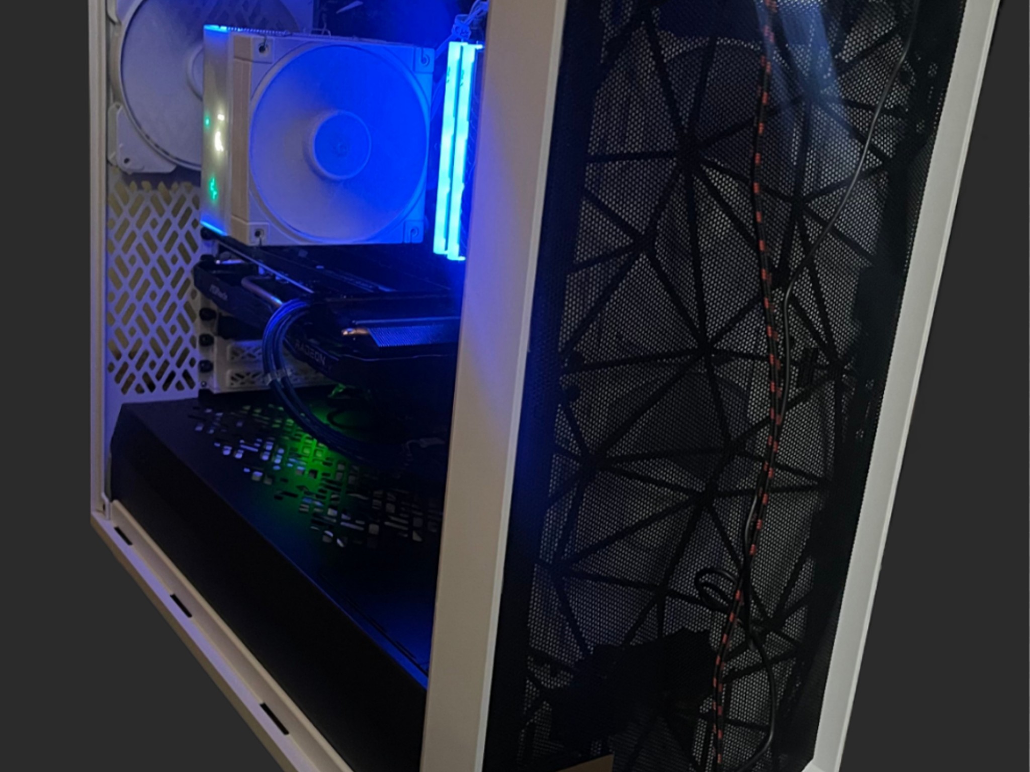 RX 7600, Ryzen 5 3600, 16 GB RAM (NO SHOTCUTS)