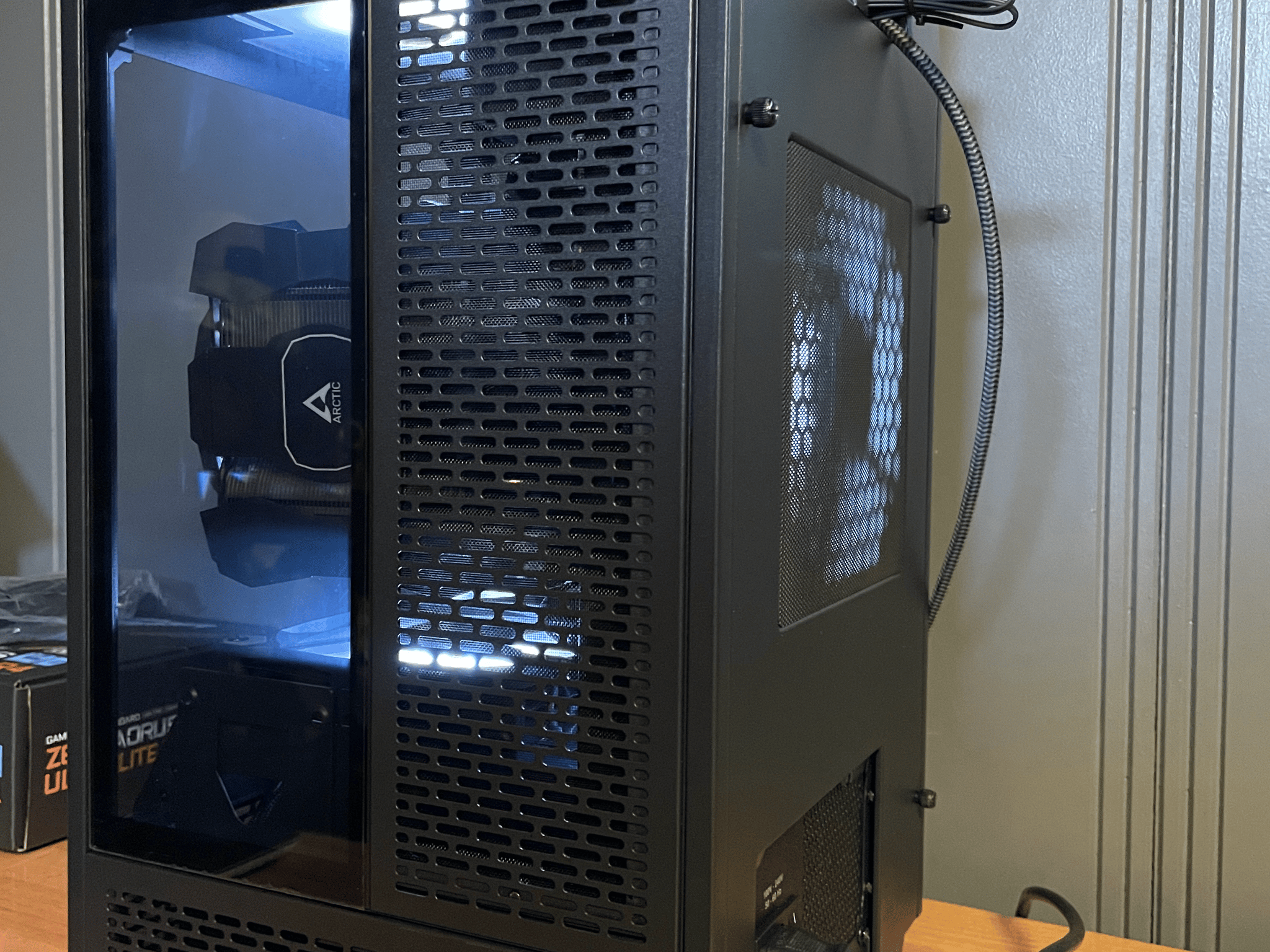 "ITXbox" 3080 Gaming PC w/ Intel 12400F, 32GB RAM, 2TB SSD, Windows 10 Pro
