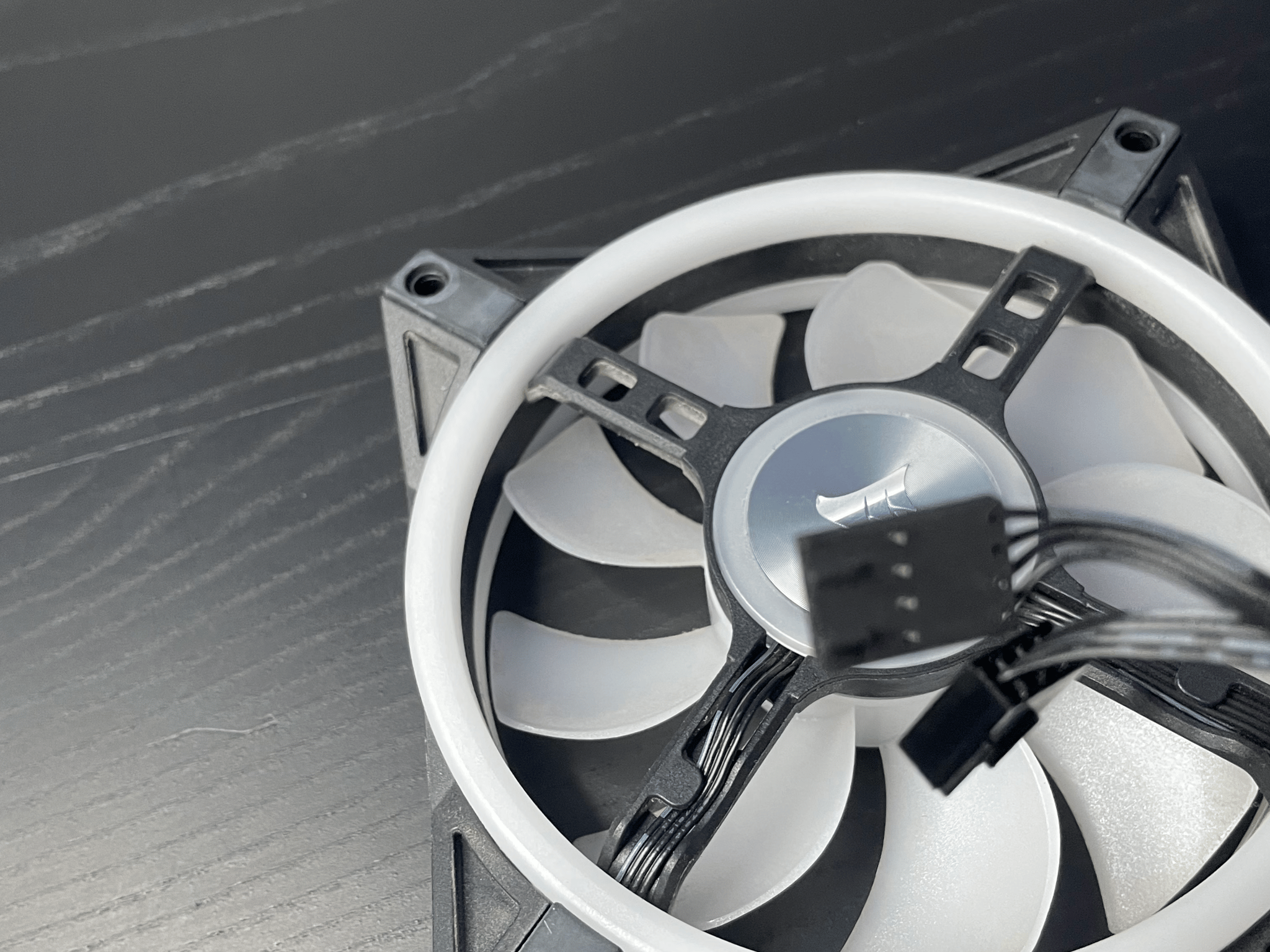 3 Corsair QL120’s