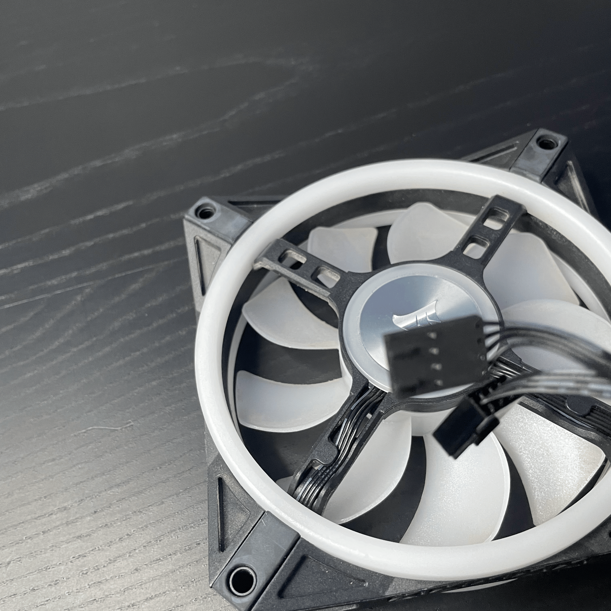 3 Corsair QL120’s