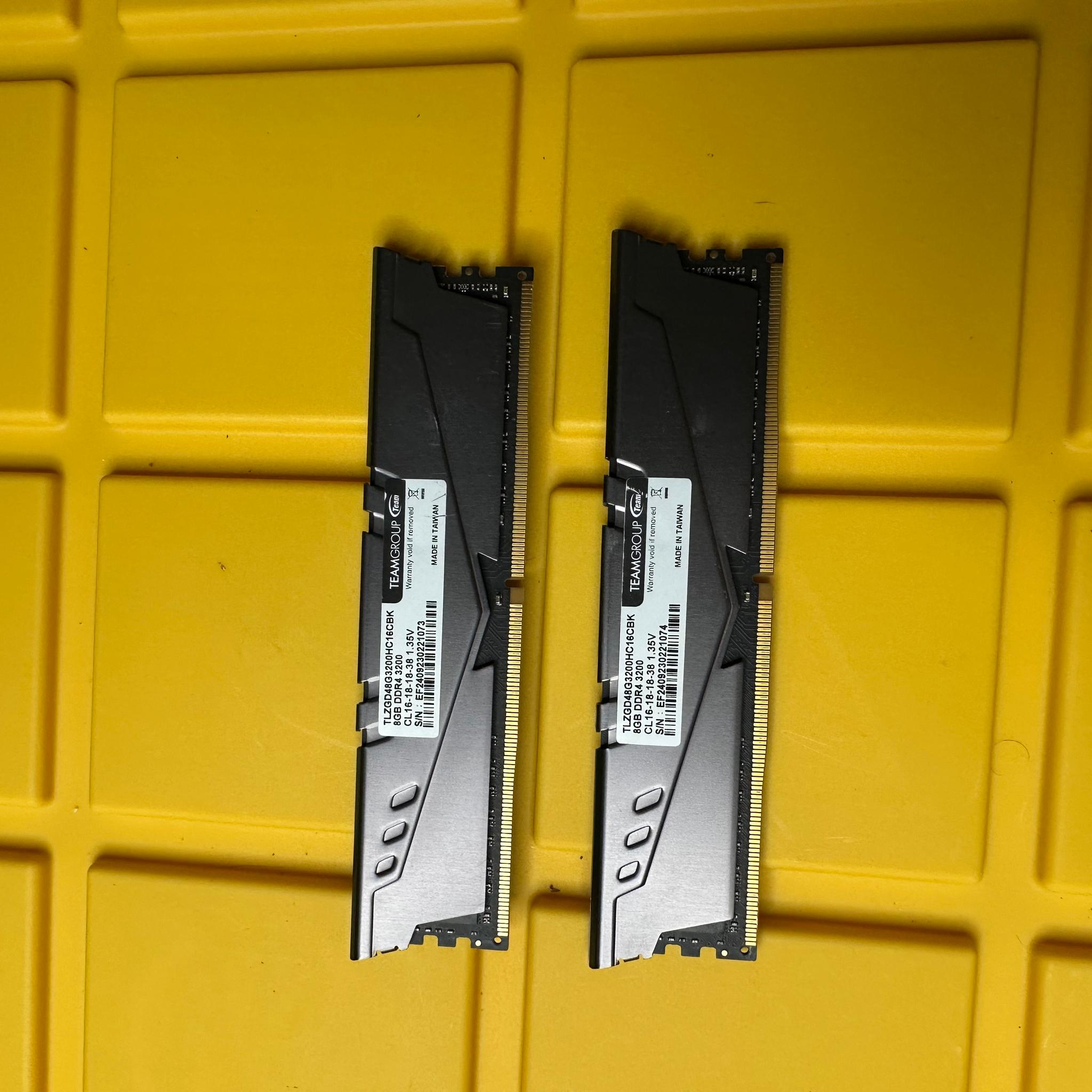 Teamgroup T-Force Vulcan Z 16GB (2x 8GB) DDR4 3000 MHz Gaming Memory, Gray