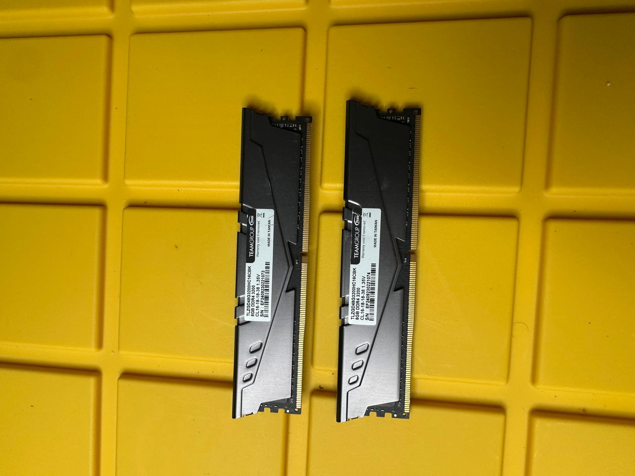 Teamgroup T-Force Vulcan Z 16GB (2x 8GB) DDR4 3000 MHz Gaming Memory, Gray