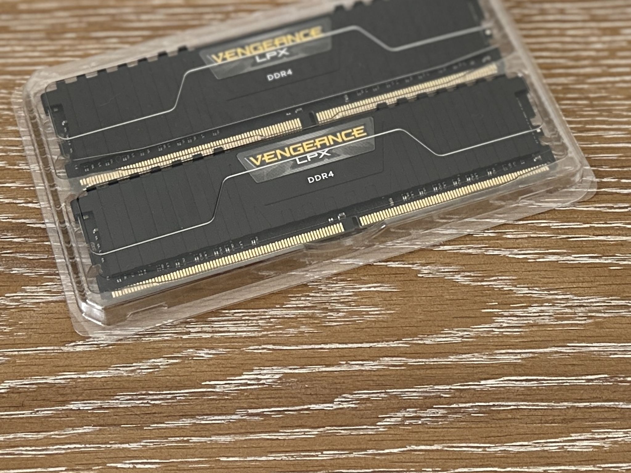 MASSIVE SALE! 32 GB DDR4 Corsair Vengeance LPX 3600MT/s