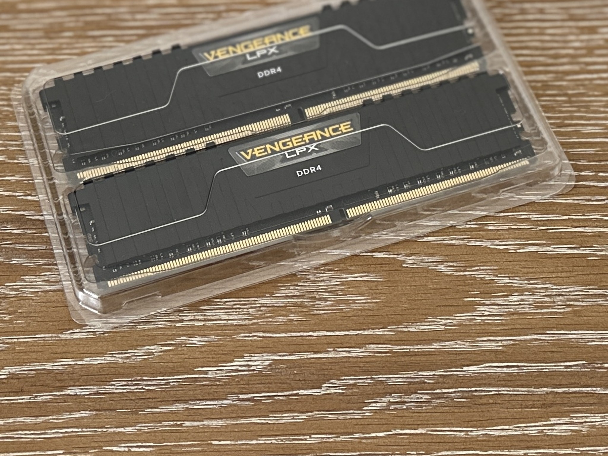 MASSIVE SALE! 32 GB DDR4 Corsair Vengeance LPX 3600MT/s