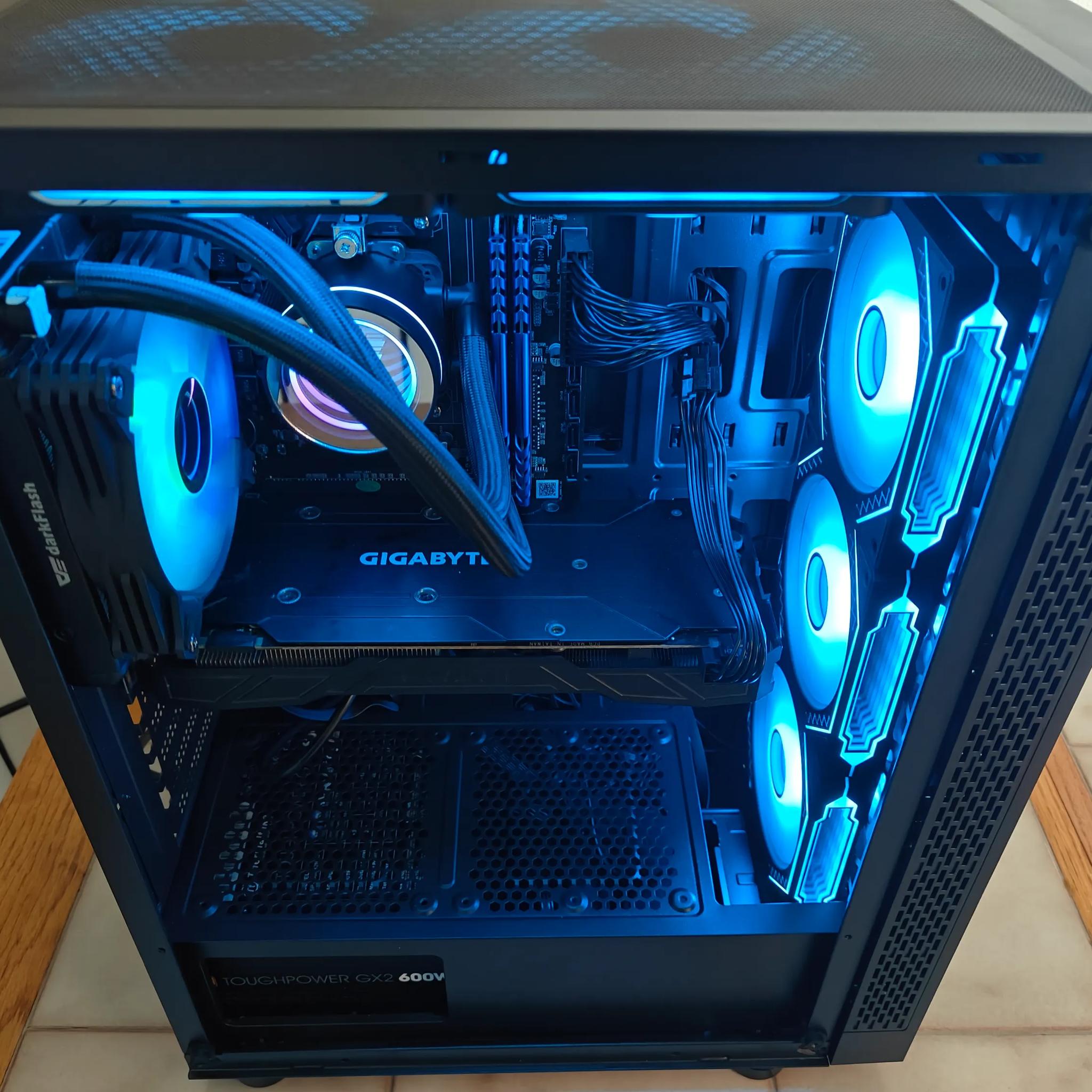 Bismuth Star | GTX 1080 | R5 3600X | 1.25TB NVMe/SSD | 16GB DDR4 RAM | RC-RGB | WiFi | Windows 10