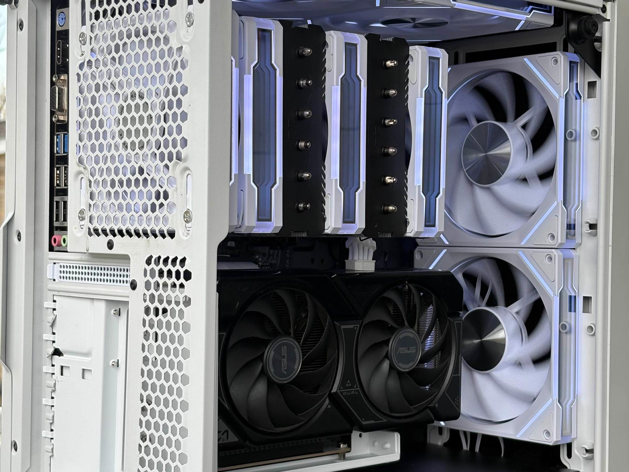 👻❄️ Snowclaw Striker – Ryzen 5 5500 🧊 | RTX 4060 8GB ⚡ | 16GB RAM 🐾 | 1TB NVMe 💽