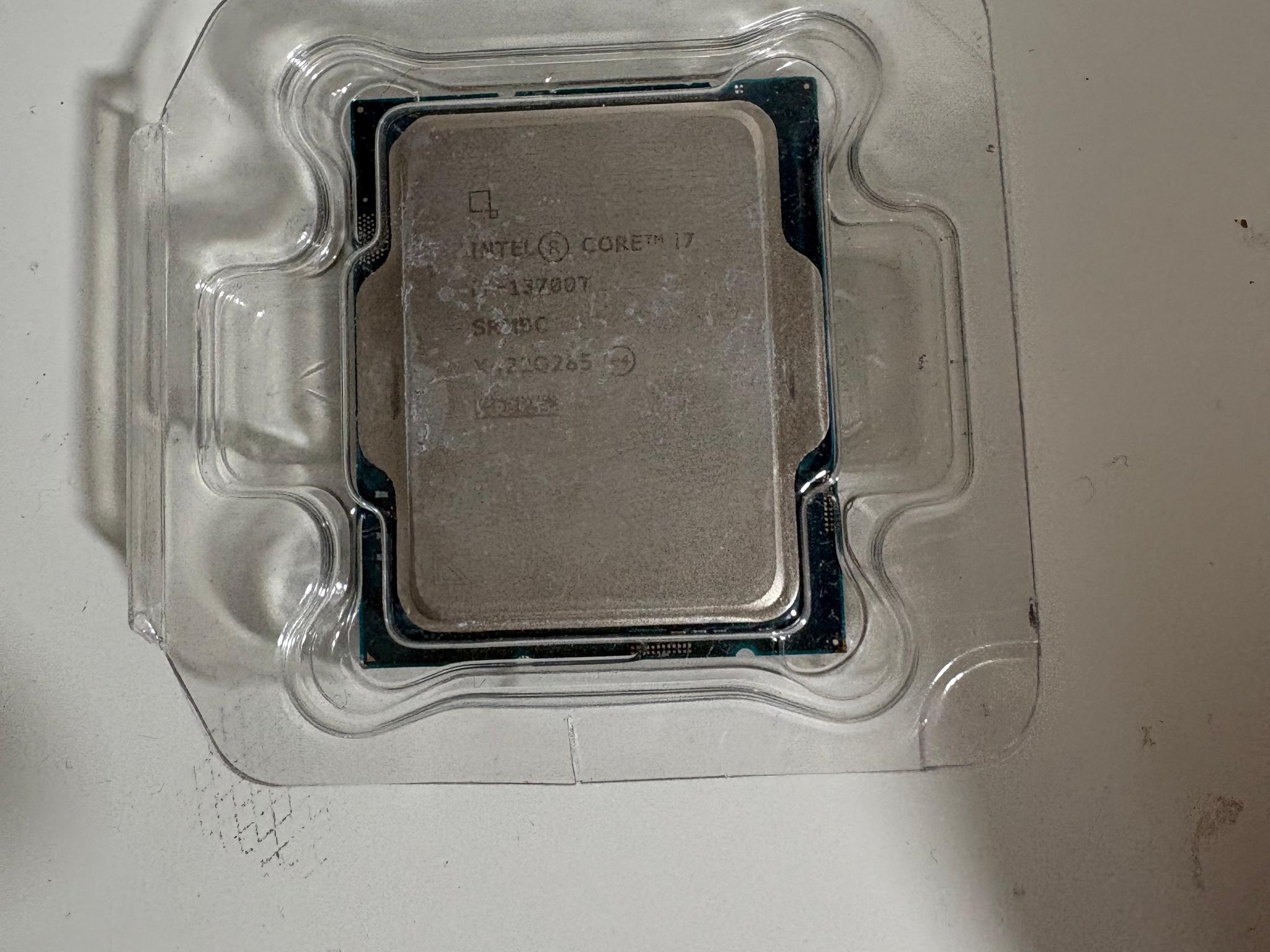 Intel Core i7-13700T - Image 1