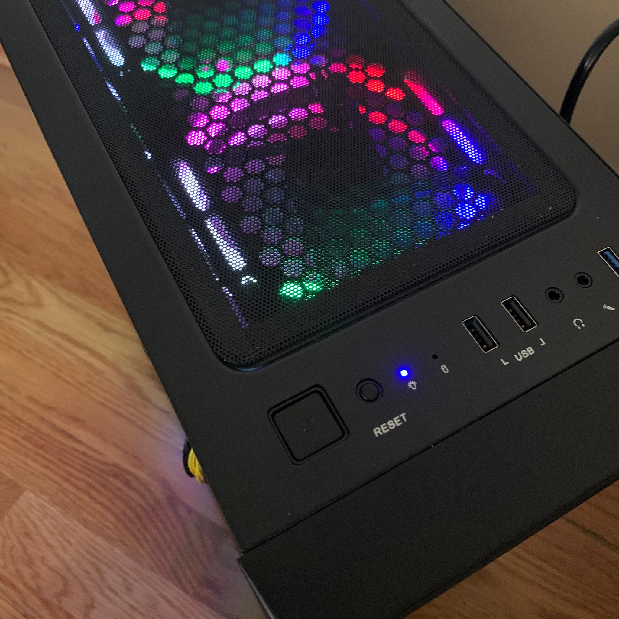 RX 580 8GB E3 1220 4c/4t 16GB RAM 500GB SSD FORTNITE READY WINDOWS 10 RGB GAMING PC