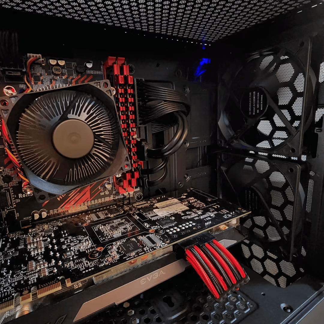 Intel Core i7 4770 // EVGA GeForce GTX 760 2G // GSkill Ripjaws 8GB