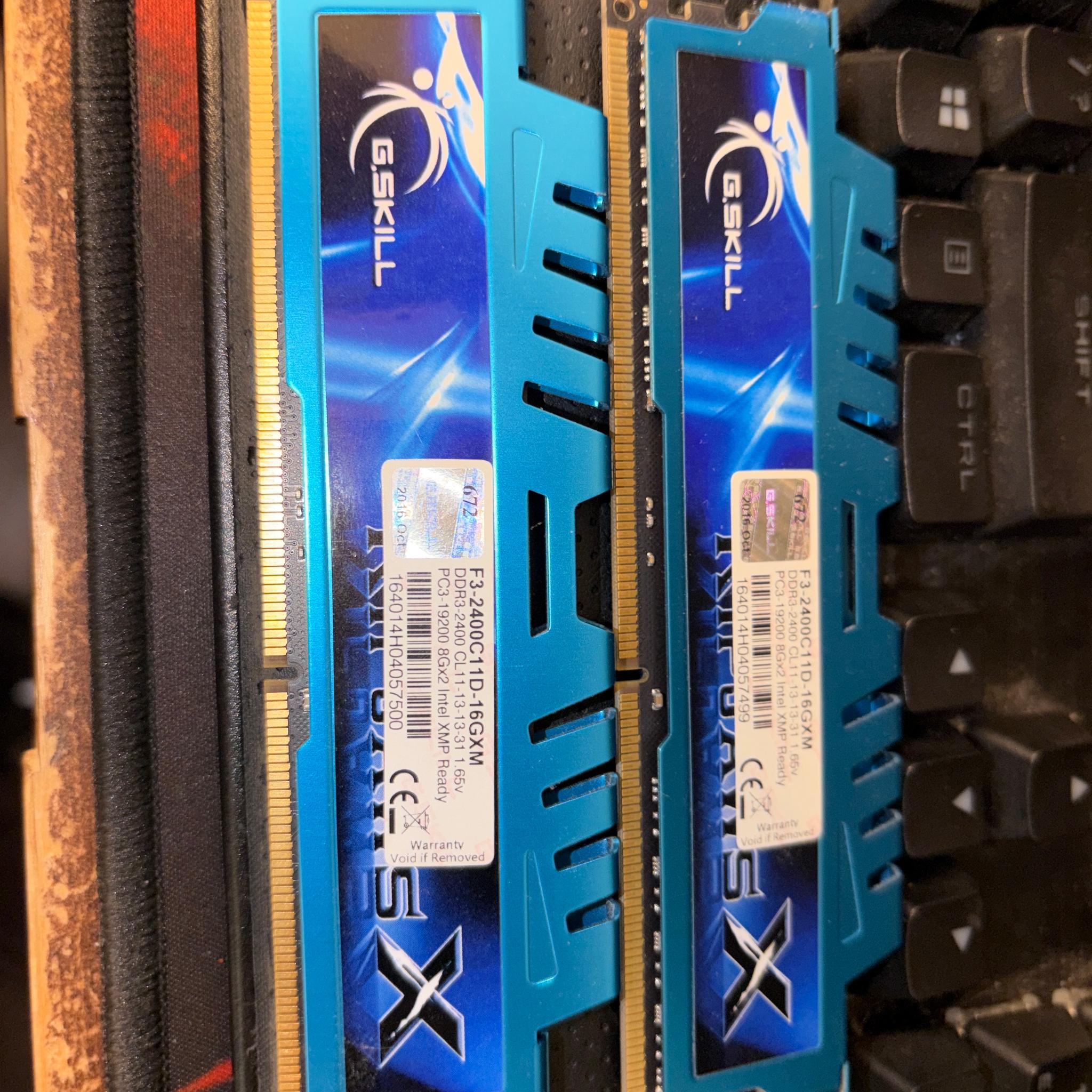 G.SKILL F3-2400C11D-16GXM DDR3-2400