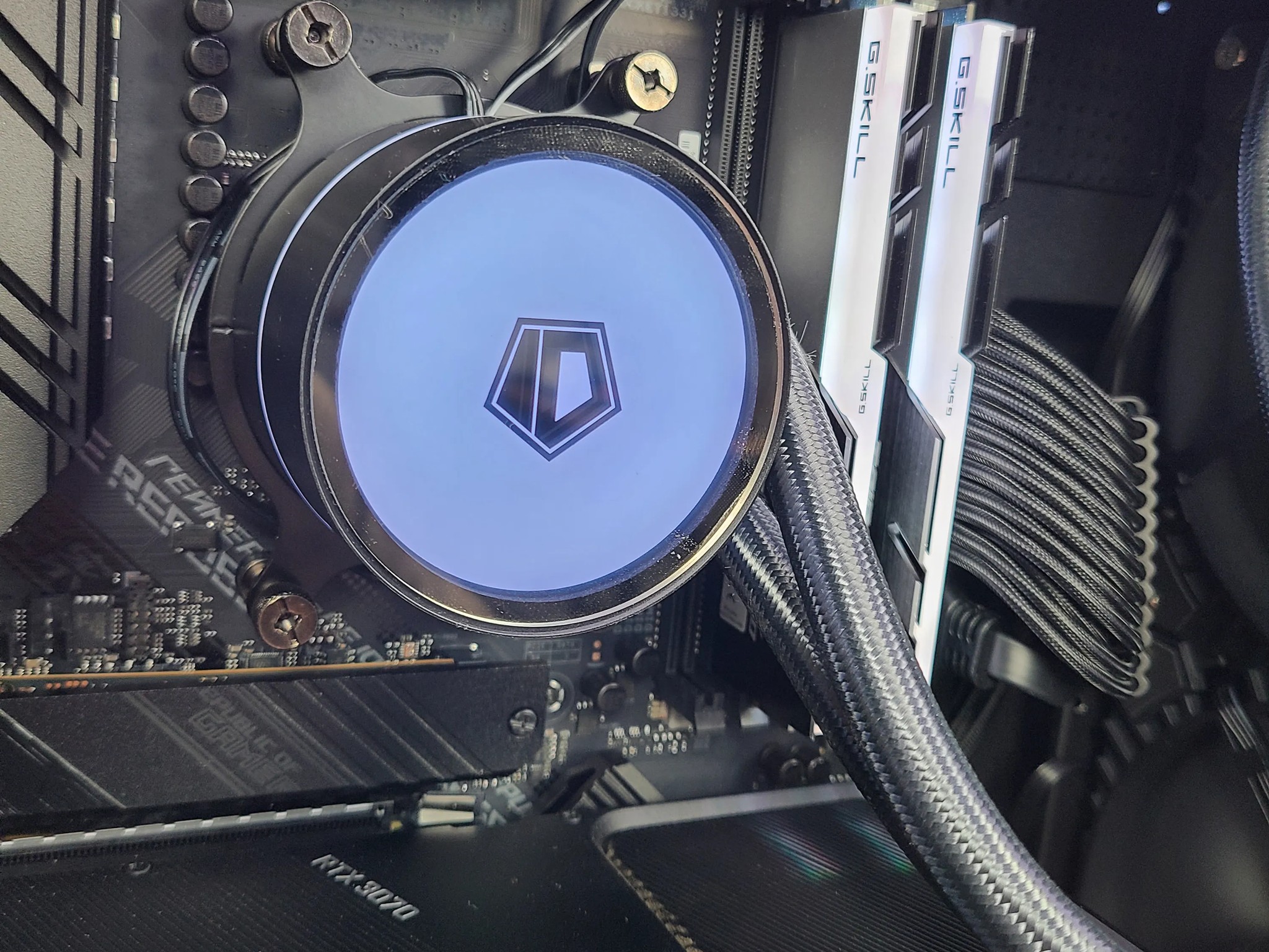 ⚫⚪ NOIR: RTX 3070 Founders + Ryzen 5 + 32GB + 1TB