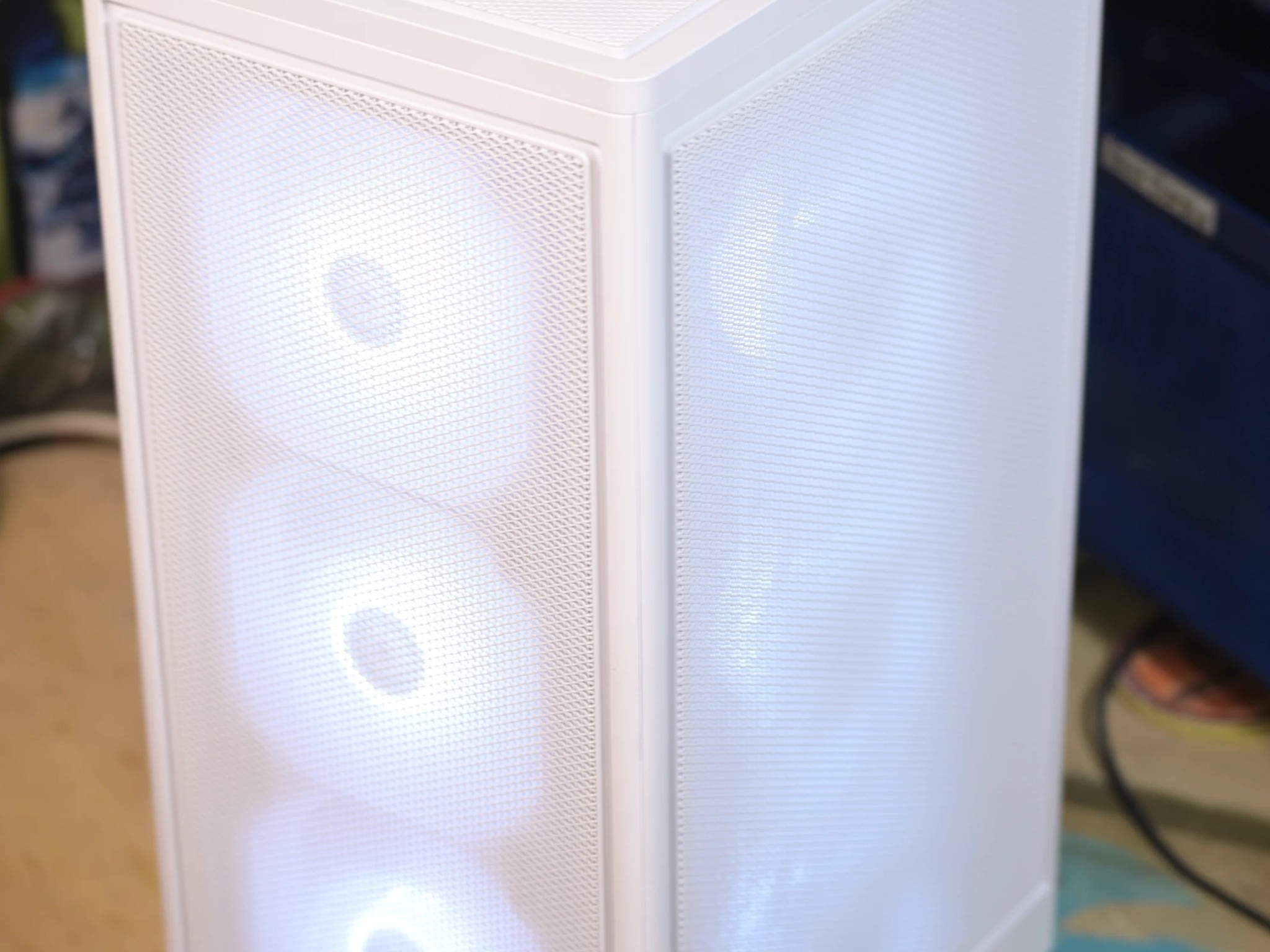 Compact White Gaming/Workstation PC (RTX 2070 Super/32GB RAM/1TB SSD+1TB HDD)