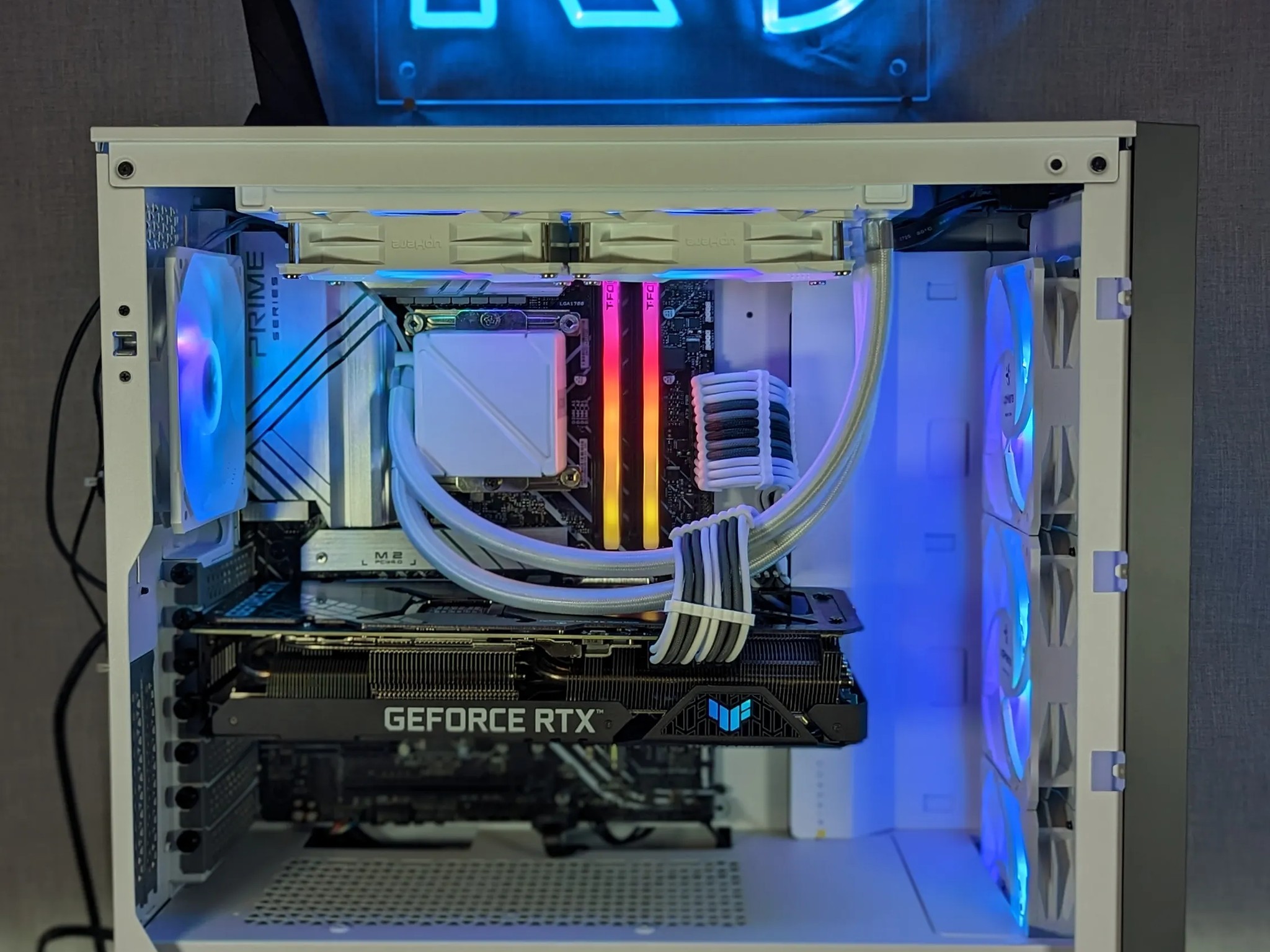RTX 3080 // i9 12900KF // 32GB 5600Mhz DDR5 // 1TB Gen4 NVMe // WiFi
