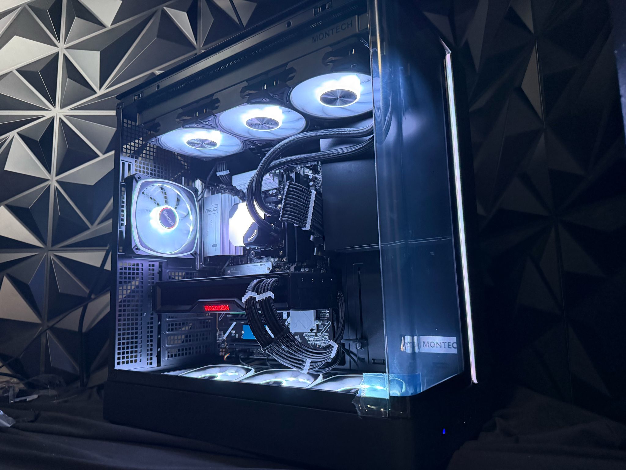 🌊🖤 BLACK OCEAN 🖤🌊Ryzen 7 7700X| RX 6950XT| 32 GB DDR5| 1.5 TB NVMe| 850W PSU
